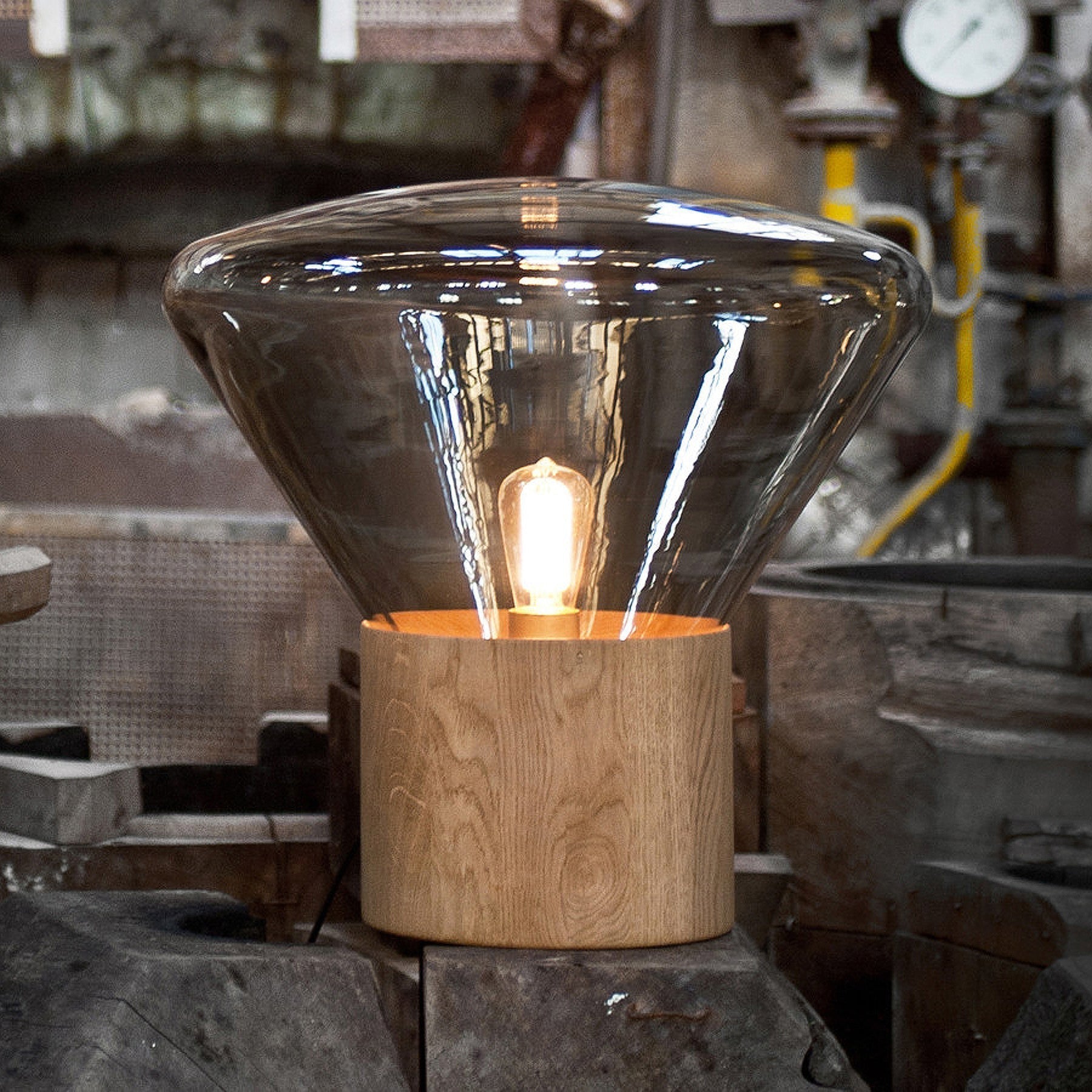 Sylirella Minimalist Wood Table Lamp