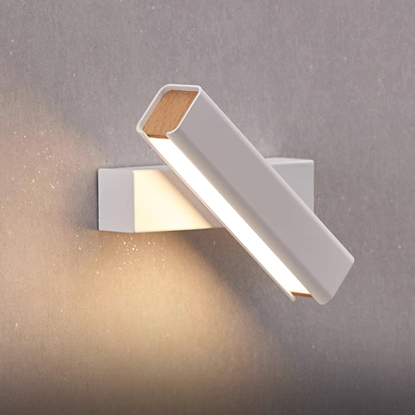 Olvynora Wall Lamp