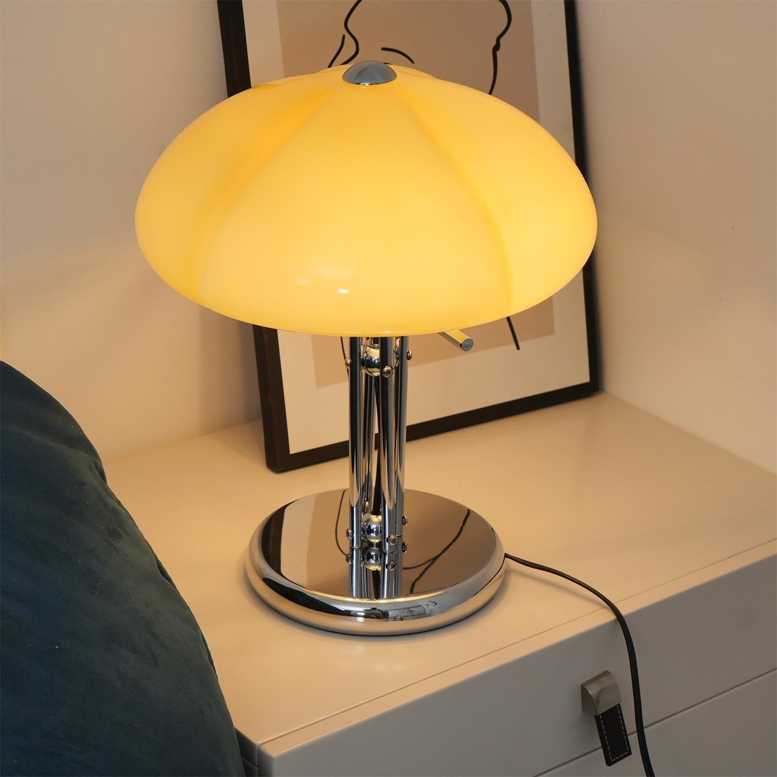 Lioreline Modern Table Lamp