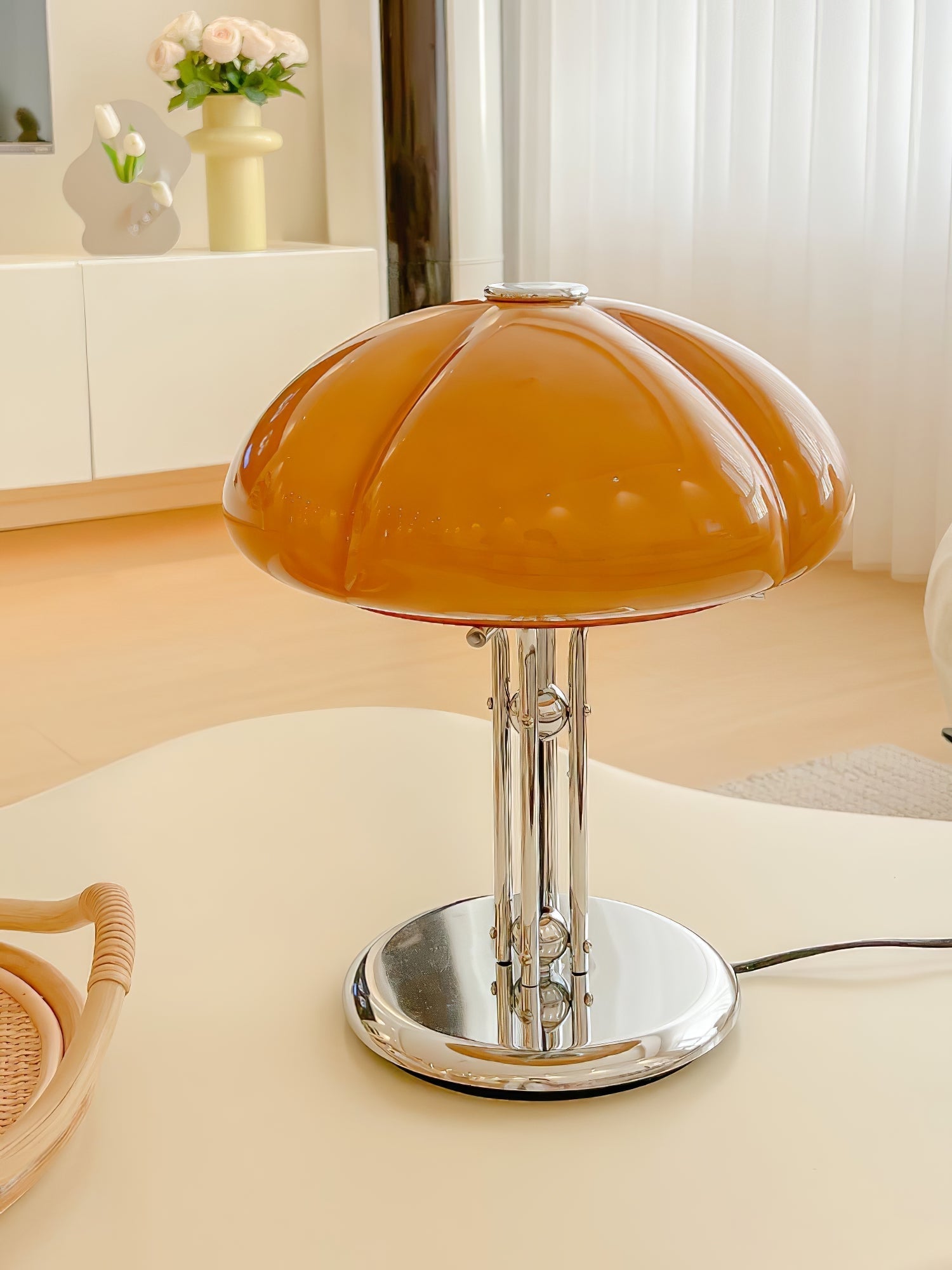Lioreline Modern Table Lamp