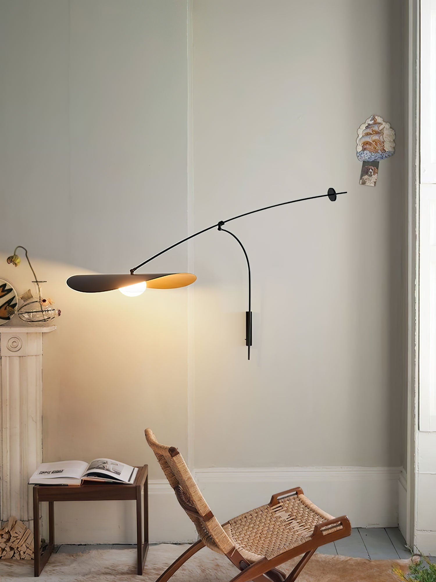 Tirove Glass Minimalist  Wall Lamp
