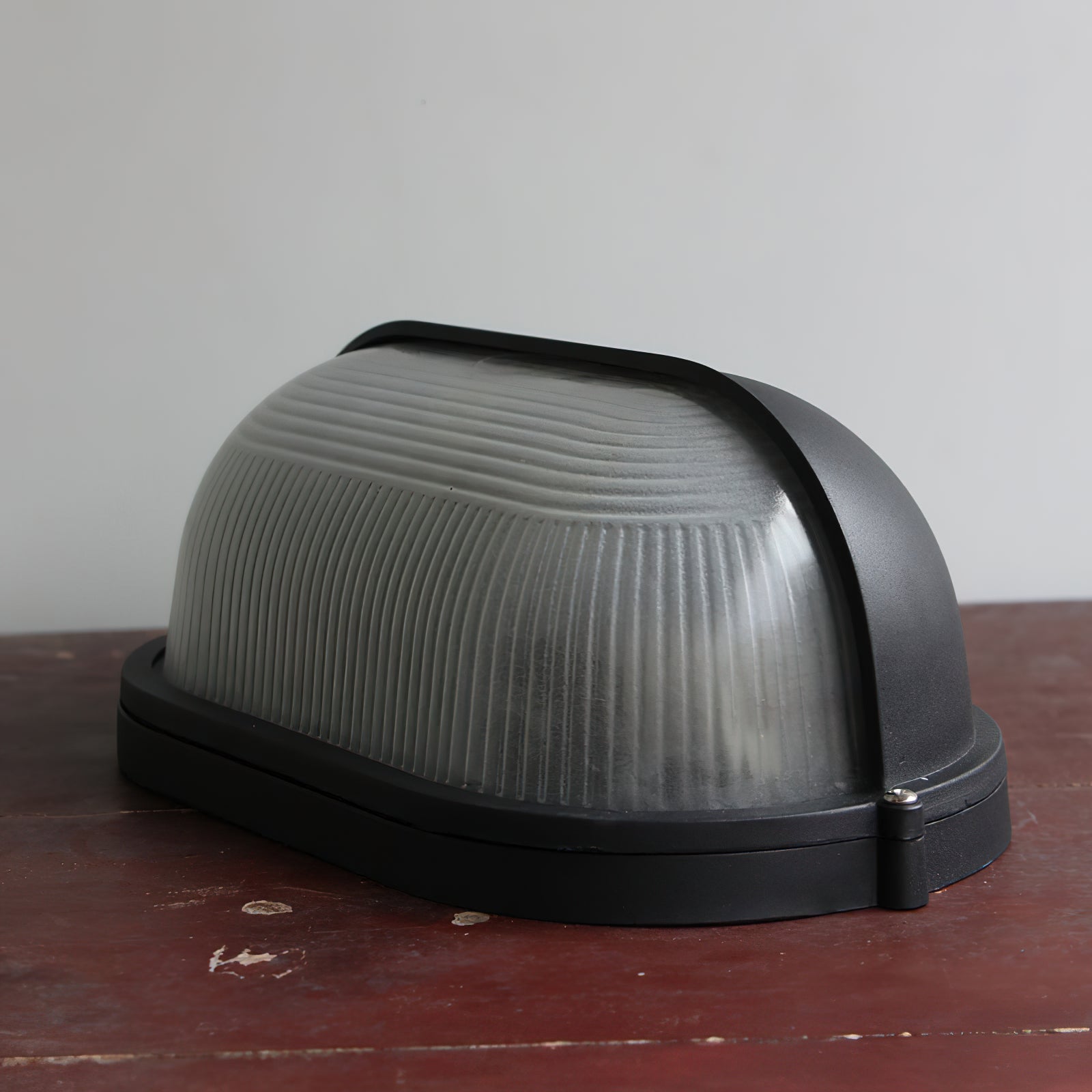 Hawstone Glass Outdoor Light