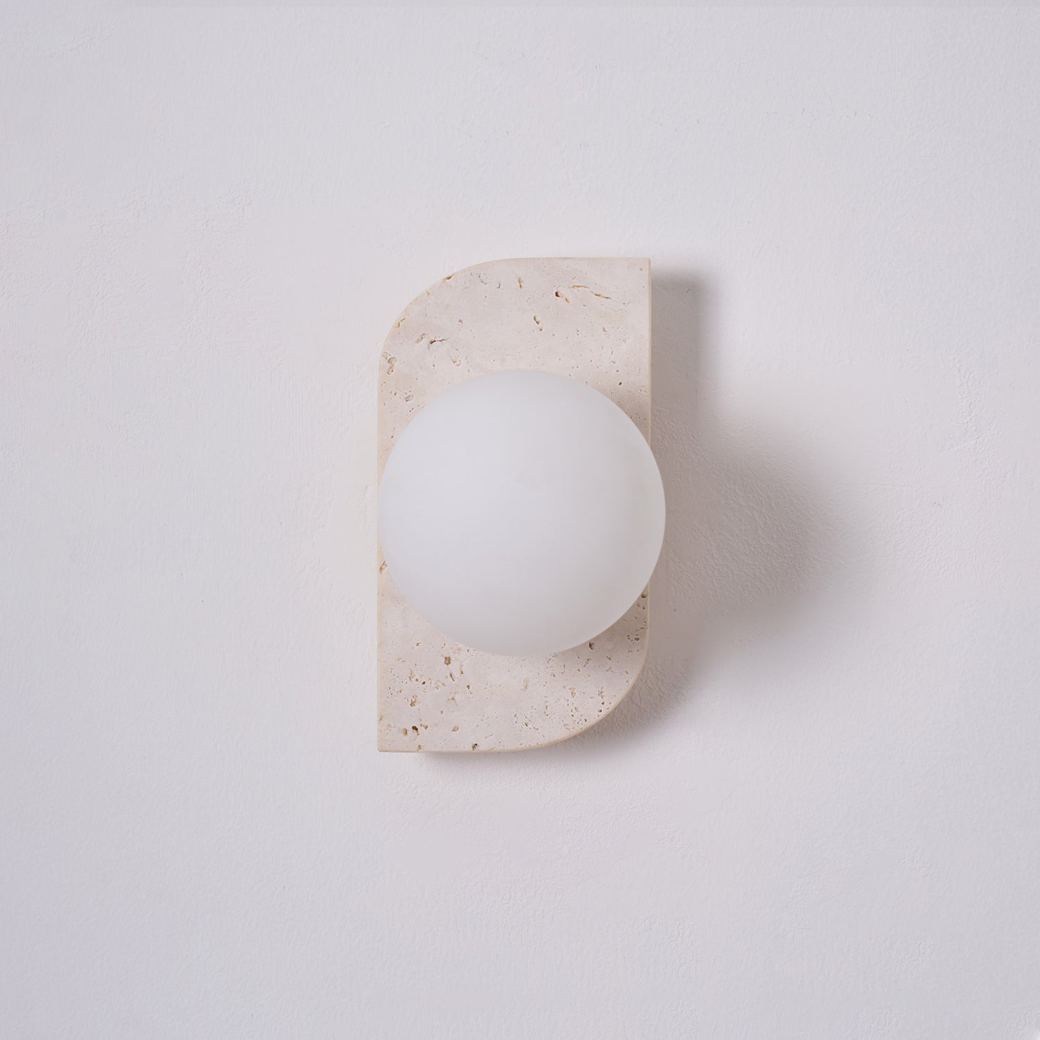 Serearia Minimalist Travertine Plug-In Wall Light