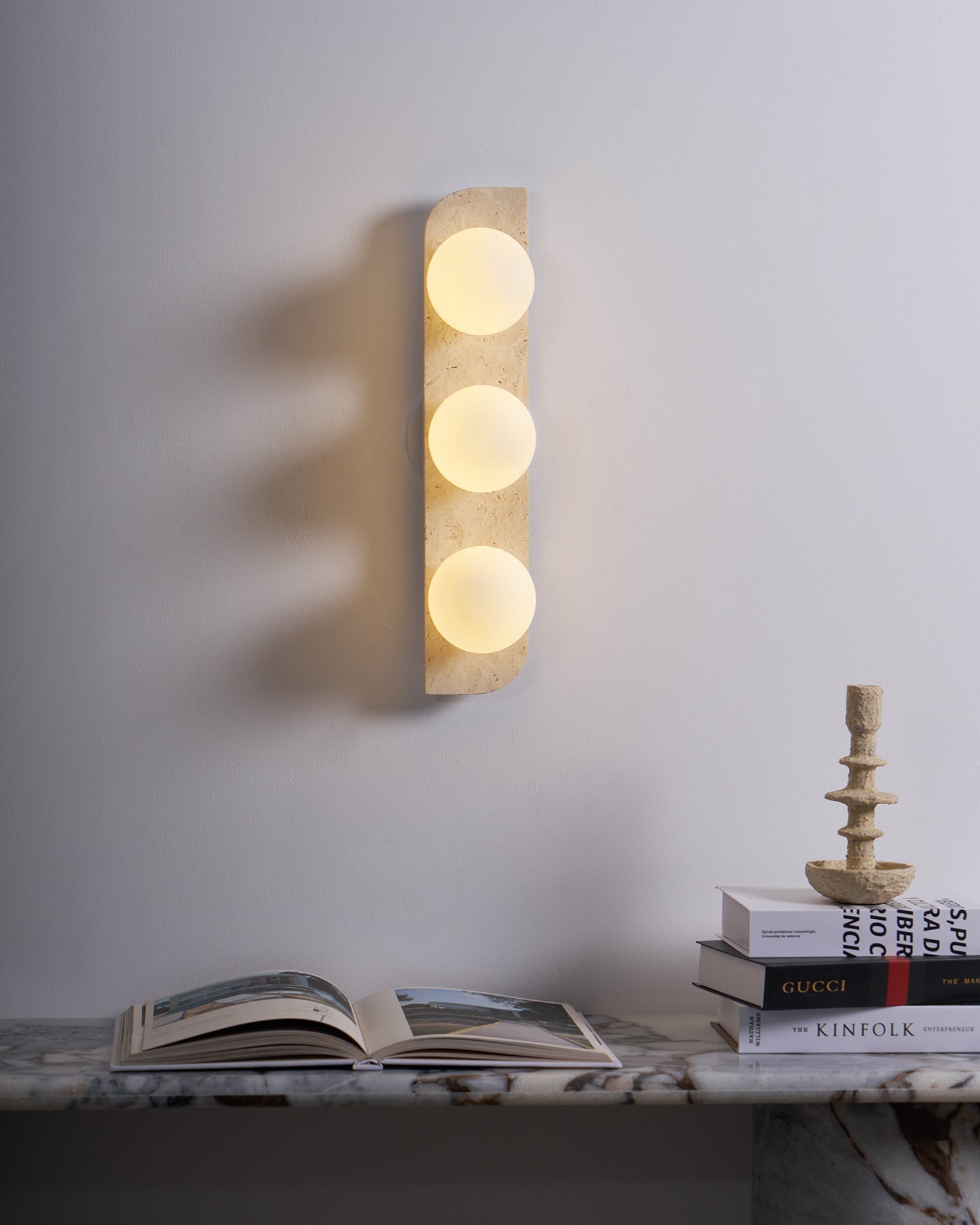 Serearia Minimalist Travertine Plug-In Wall Light