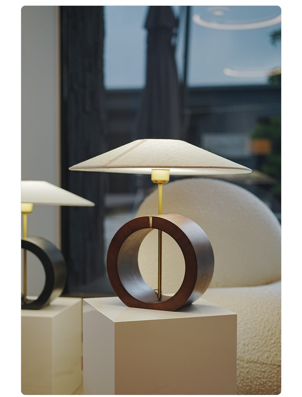 Arvek Table Lamp