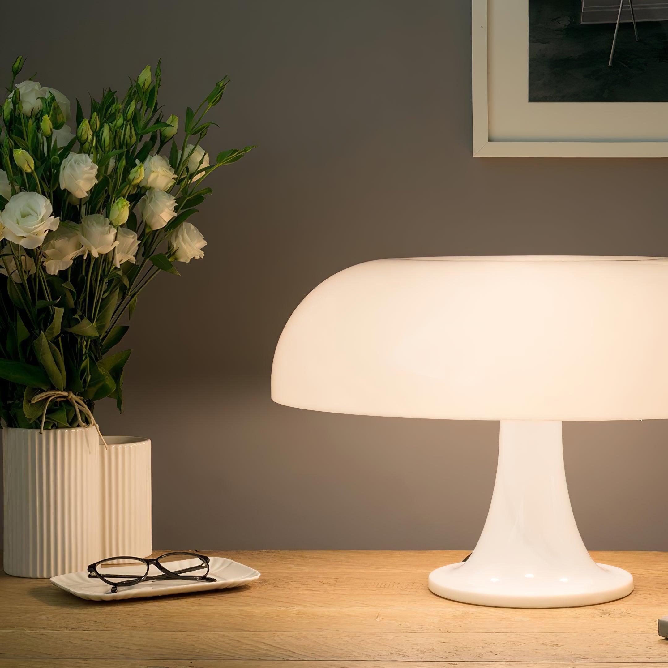 Orelielia Playful Retro Table Lamp