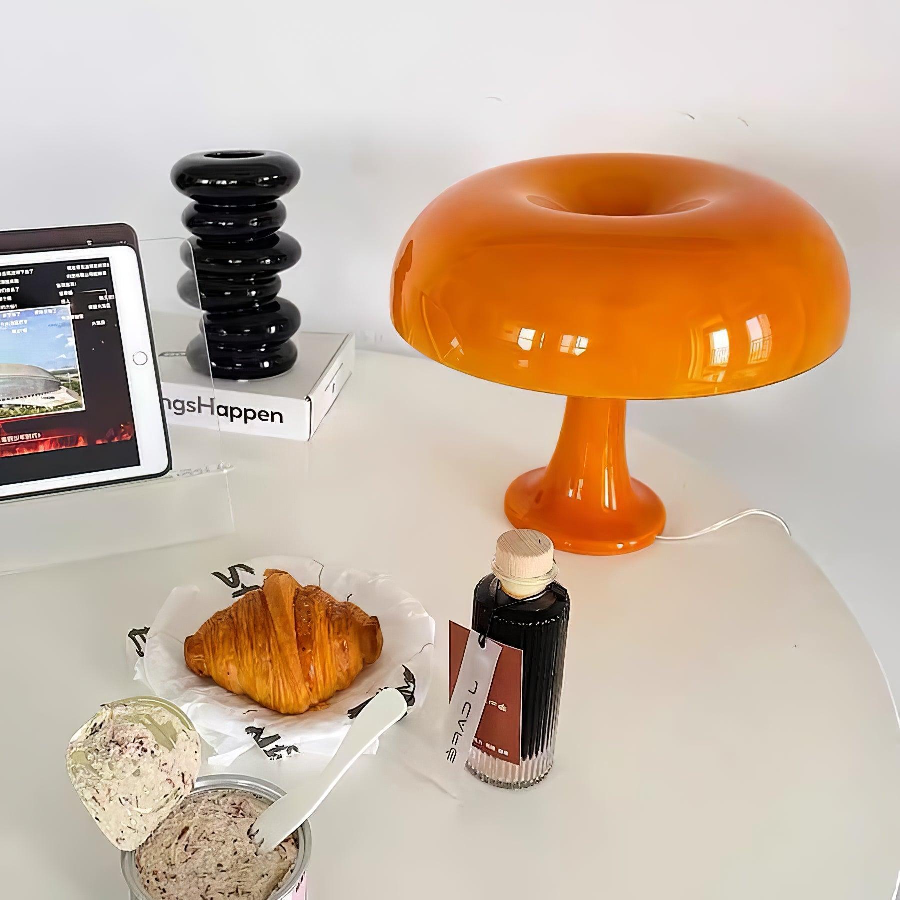 Orelielia Playful Retro Table Lamp