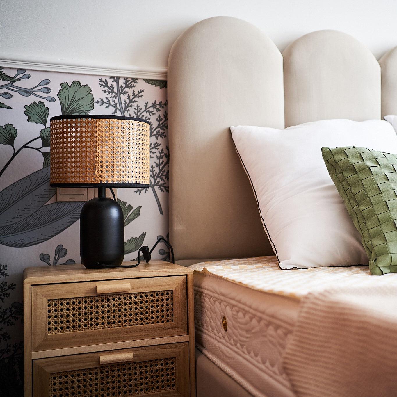 Ravarielle Modern Bamboo Table Lamp