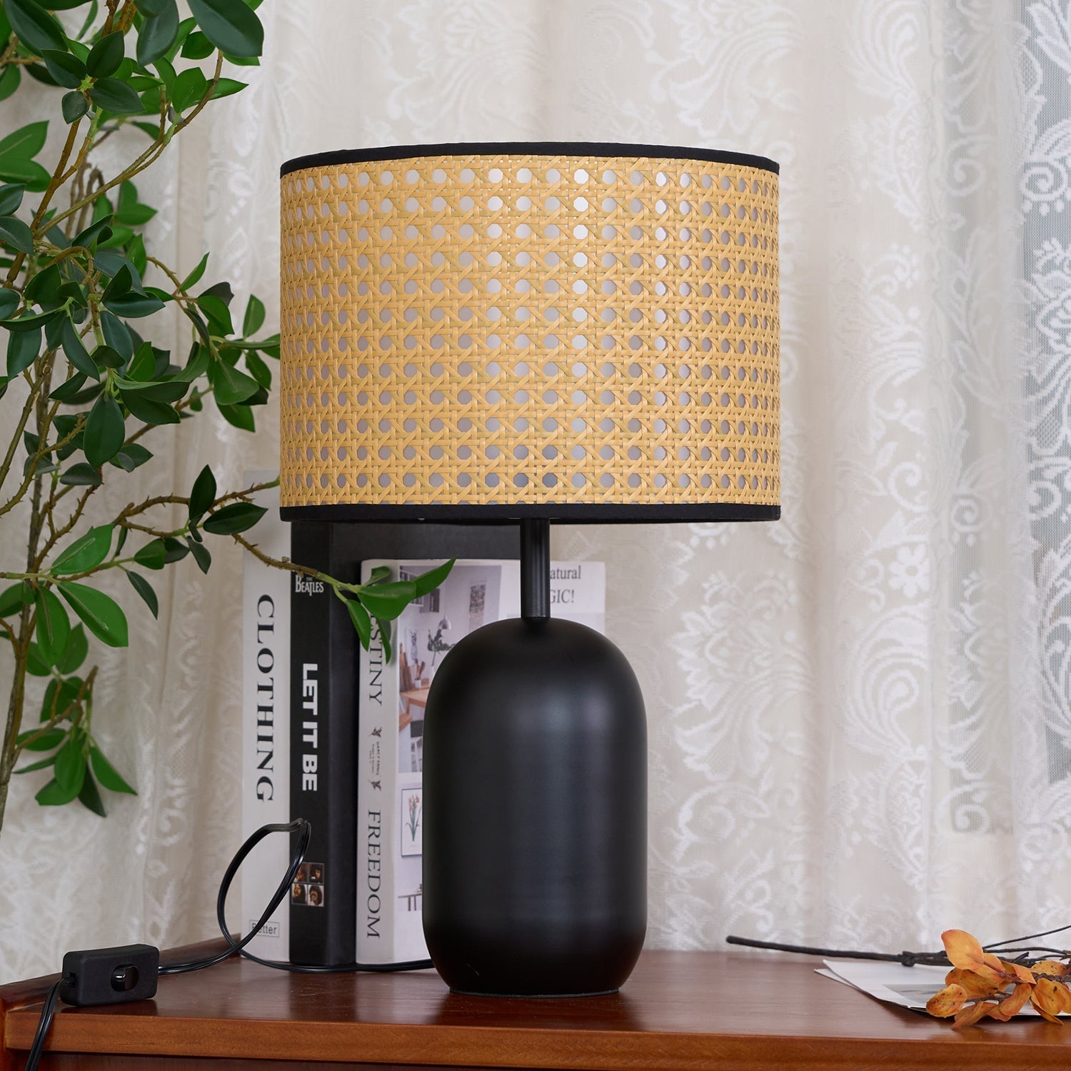 Ravarielle Modern Bamboo Table Lamp