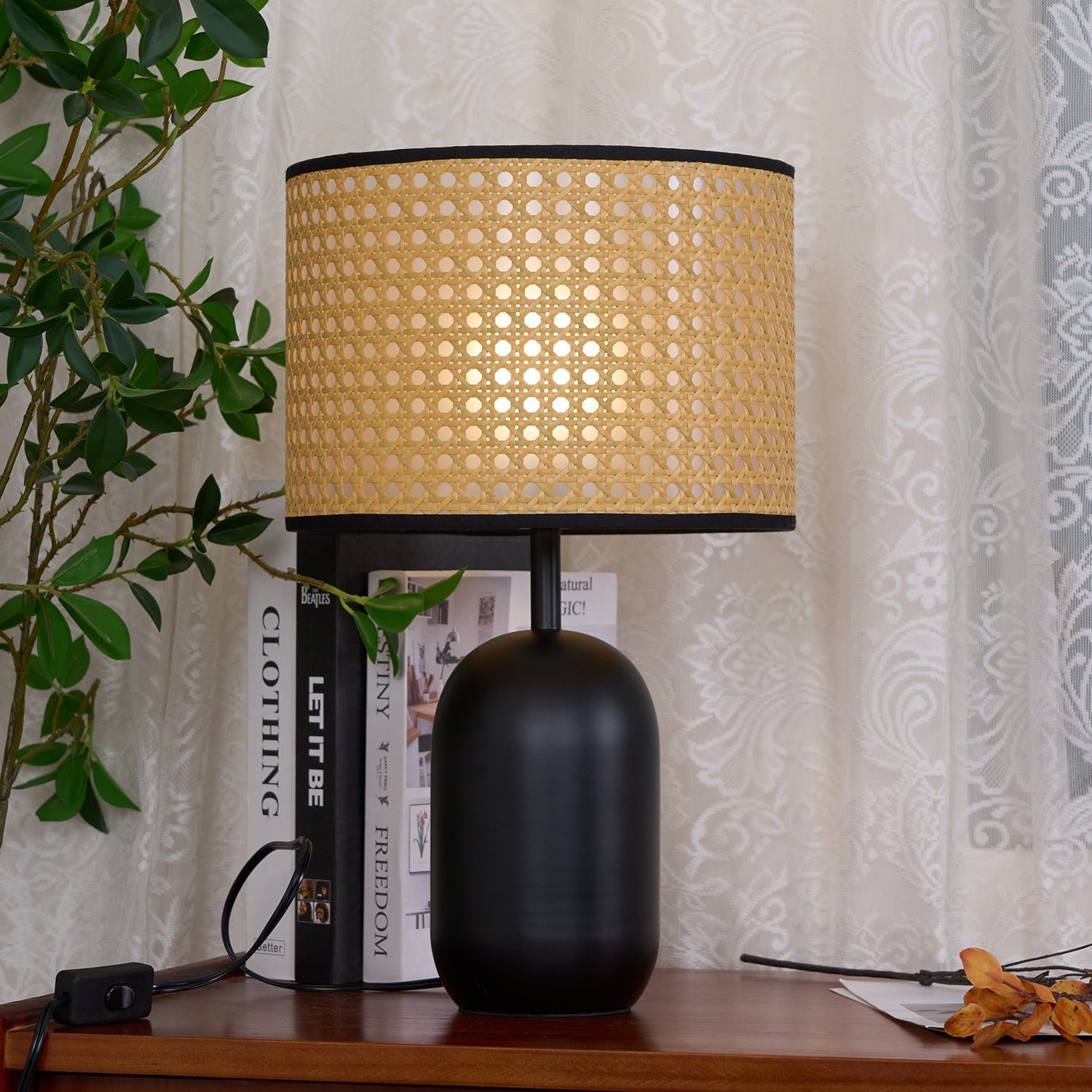 Ravarielle Modern Bamboo Table Lamp