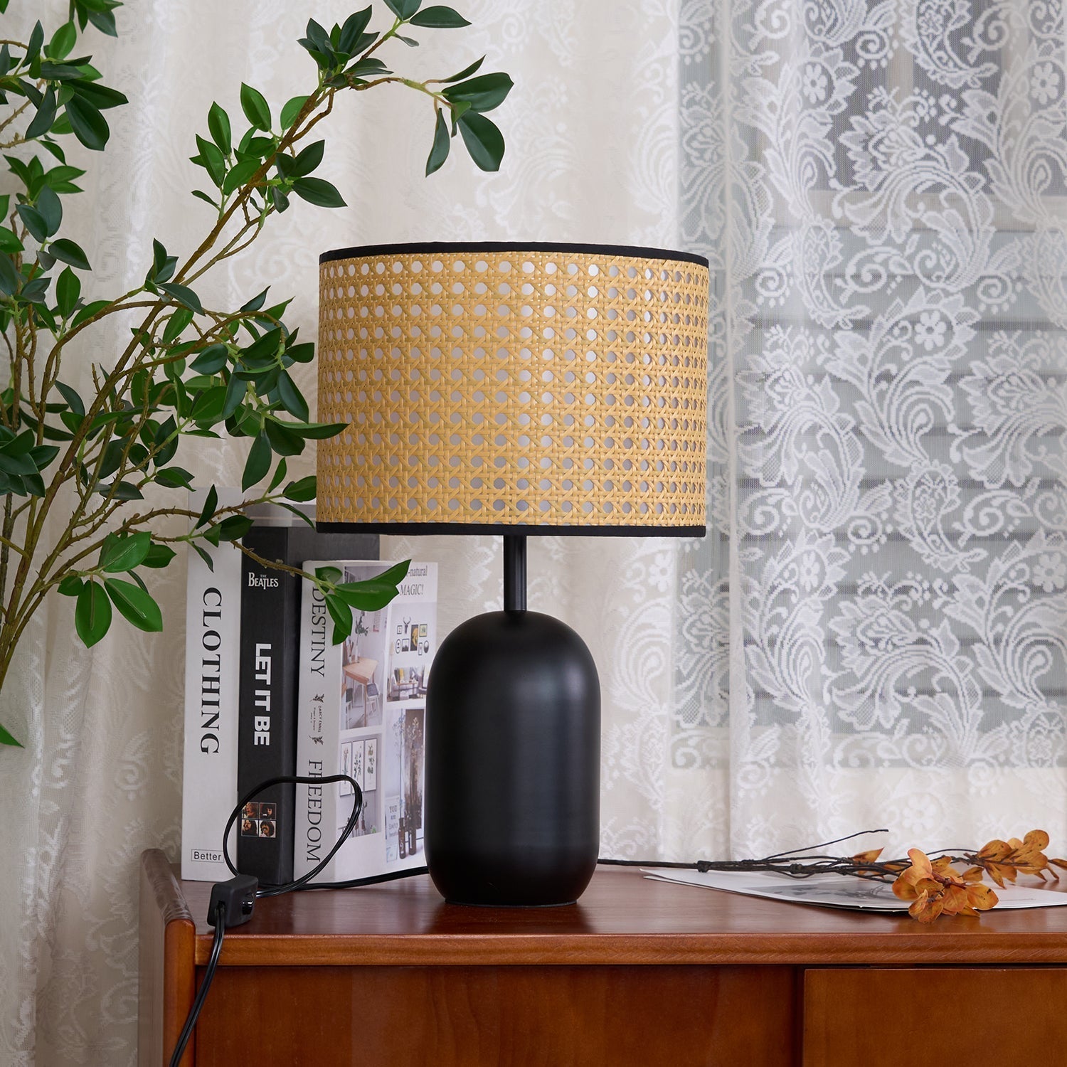 Ravarielle Modern Bamboo Table Lamp