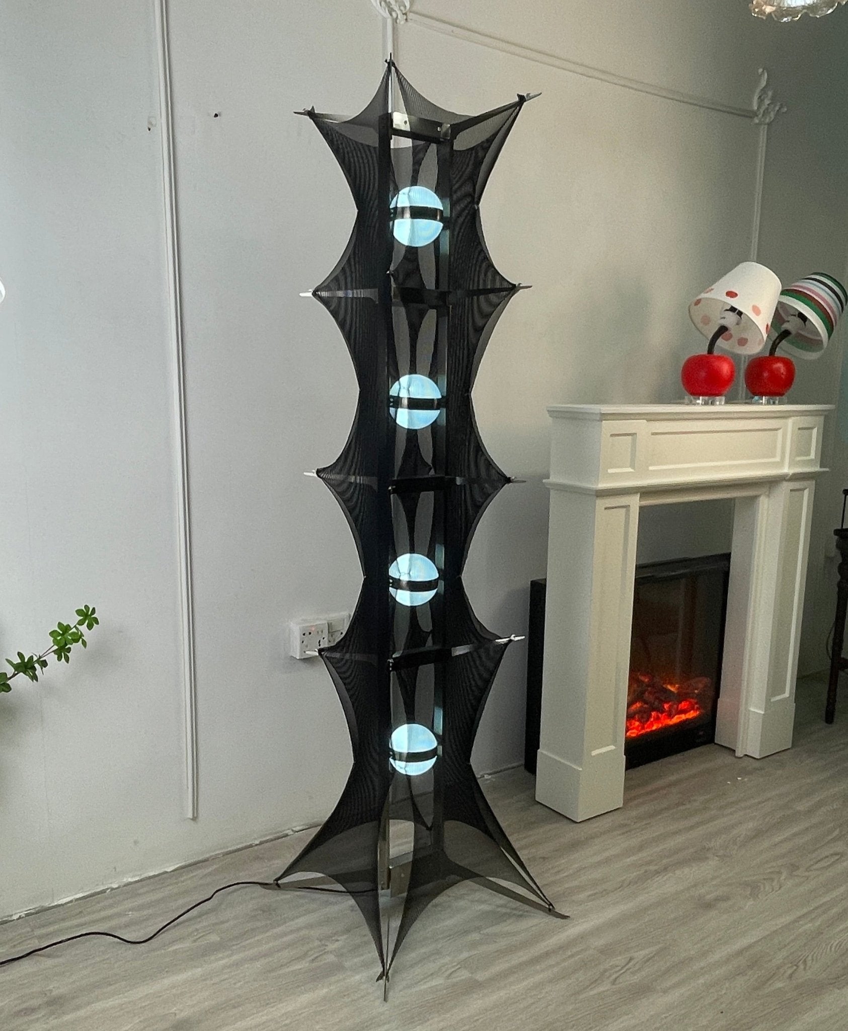 Miroia Modern Floor Lamp