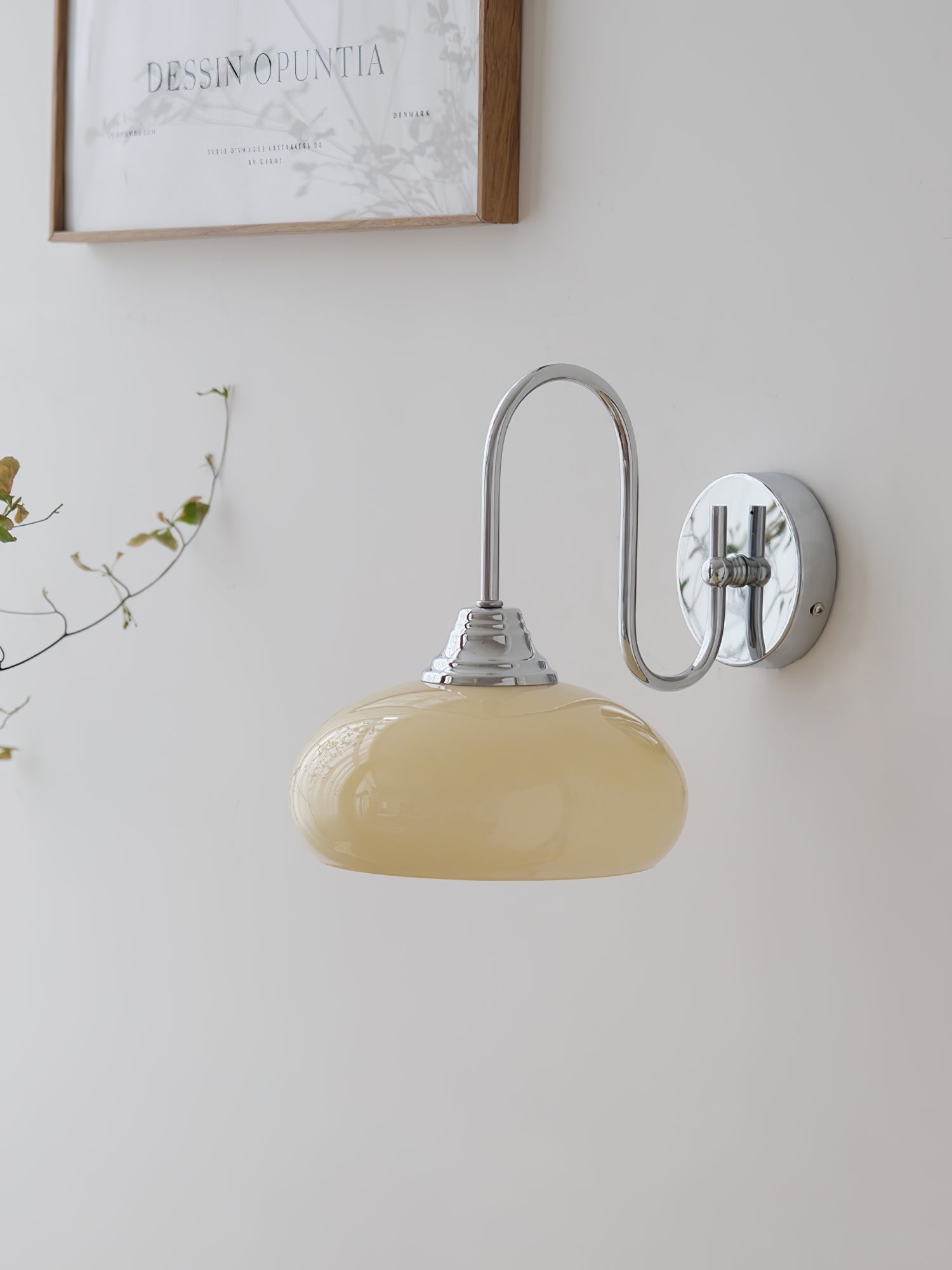 Ophaan Wall Light