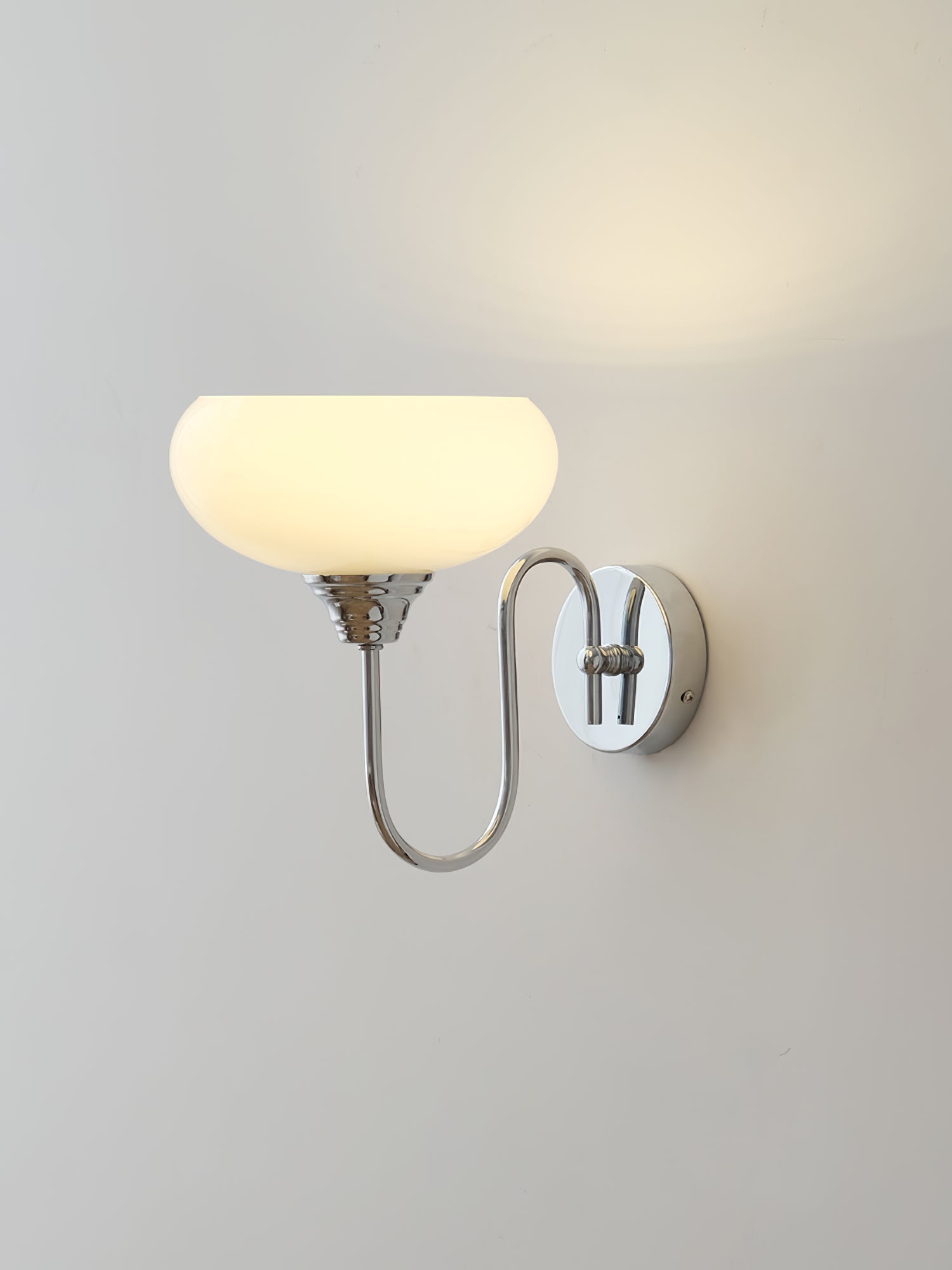 Ophaan Wall Light