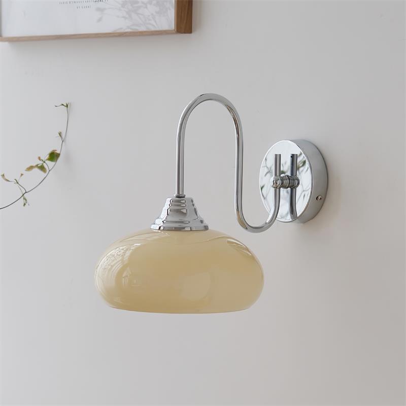 Ophaan Wall Light