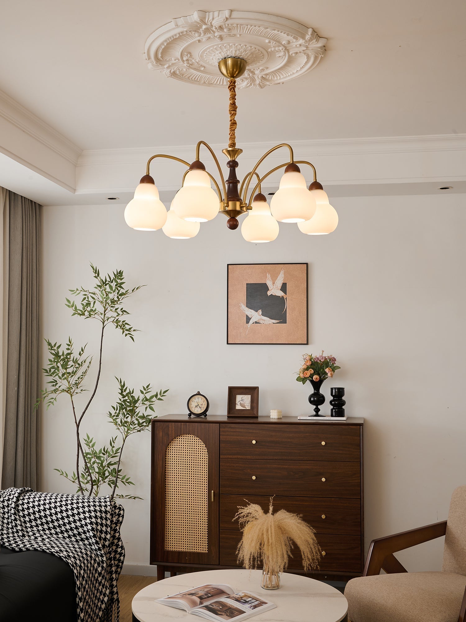 Novelle Traditional Elegance Vintage Wood Chandelier