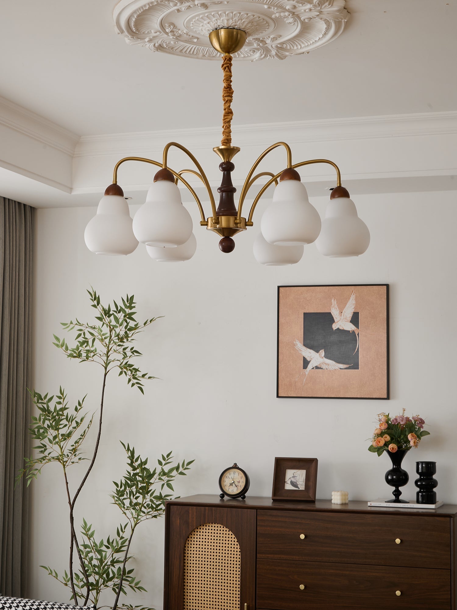 Novelle Traditional Elegance Vintage Wood Chandelier