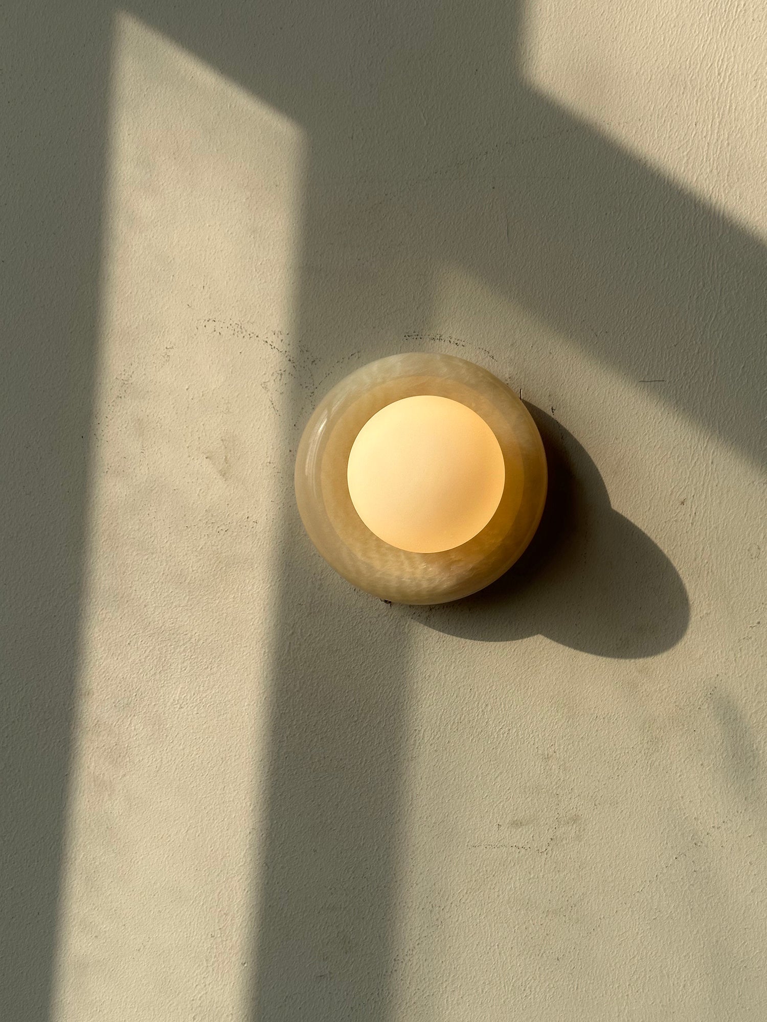 Willowley Onyx Indoor Wall Light