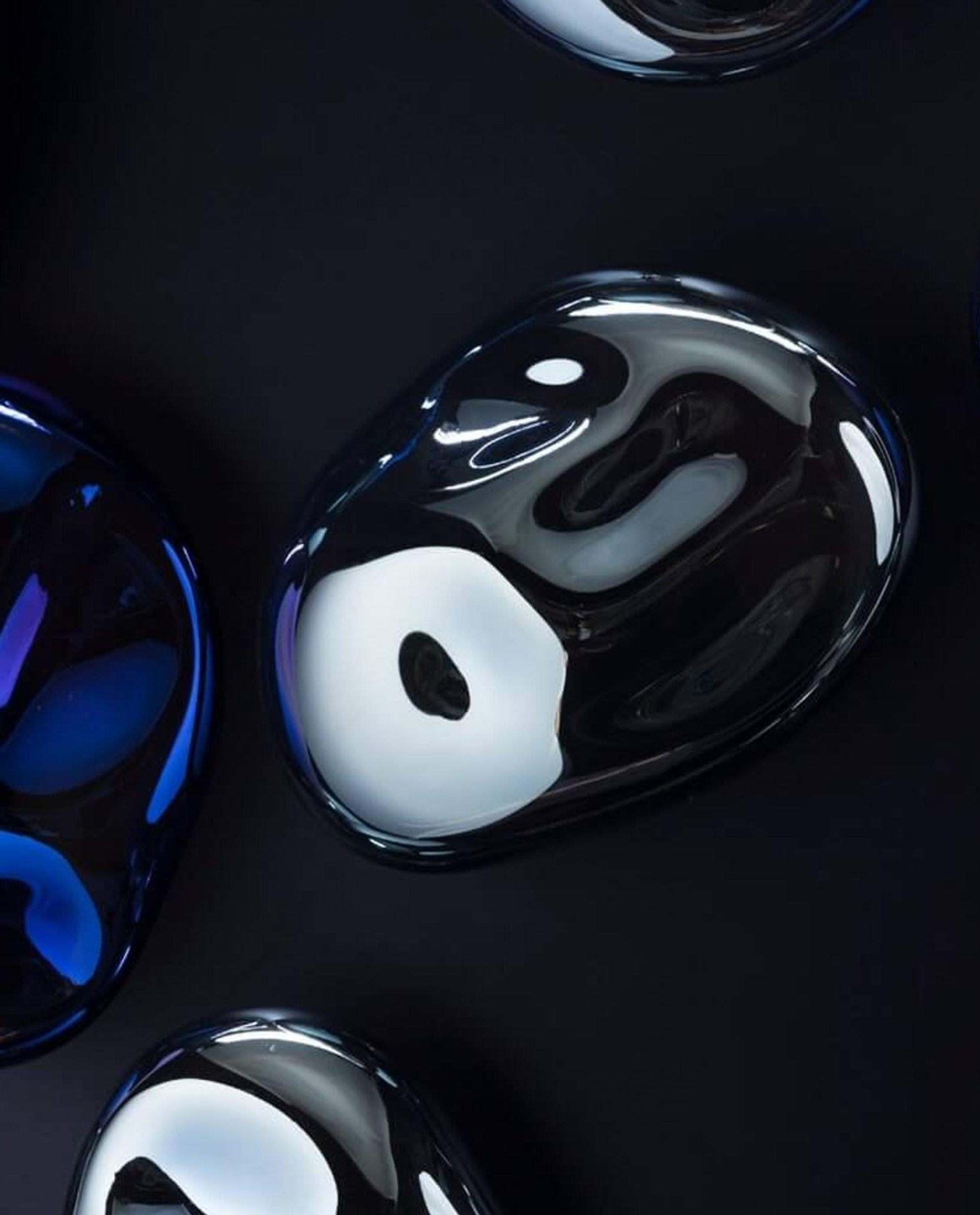 Nyzoris Bubble Glass Wall Light