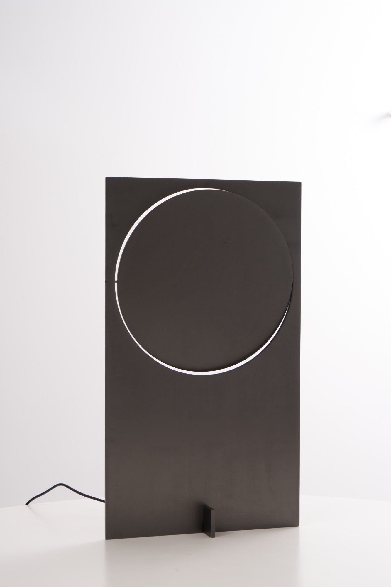 Terieriella Rotating Disc Table Lamp