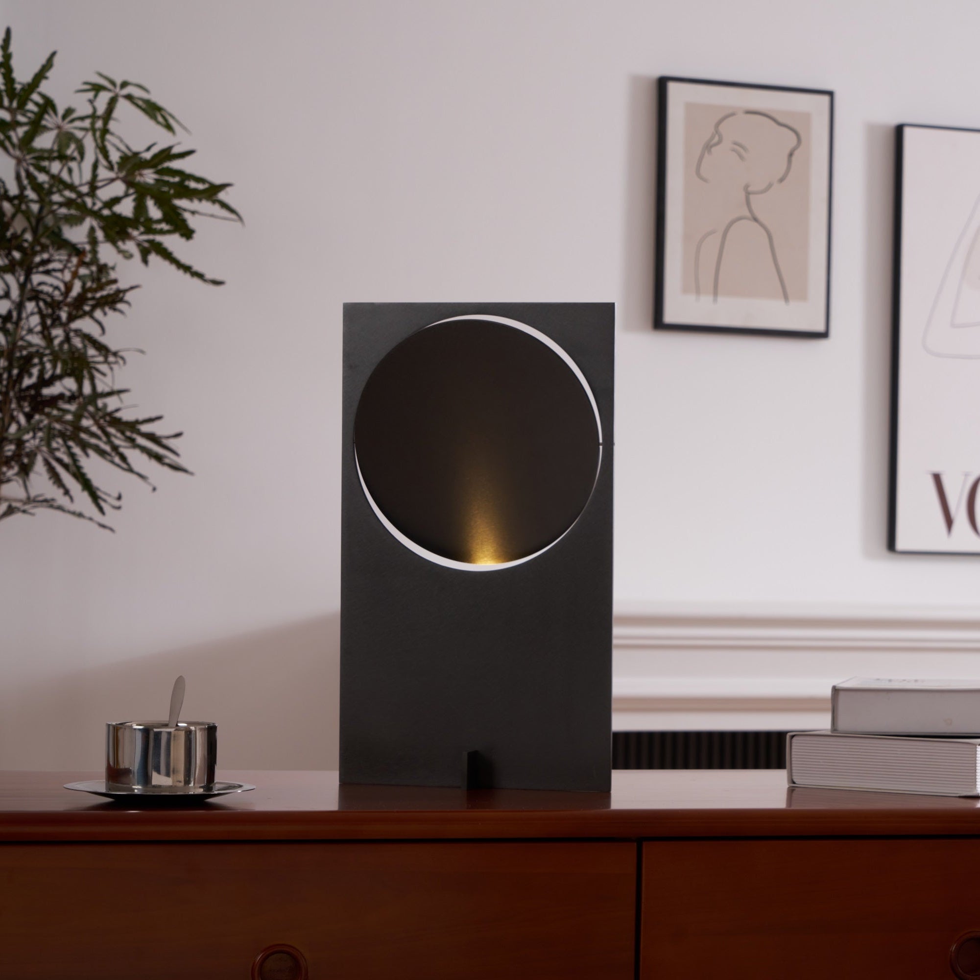 Terieriella Rotating Disc Table Lamp