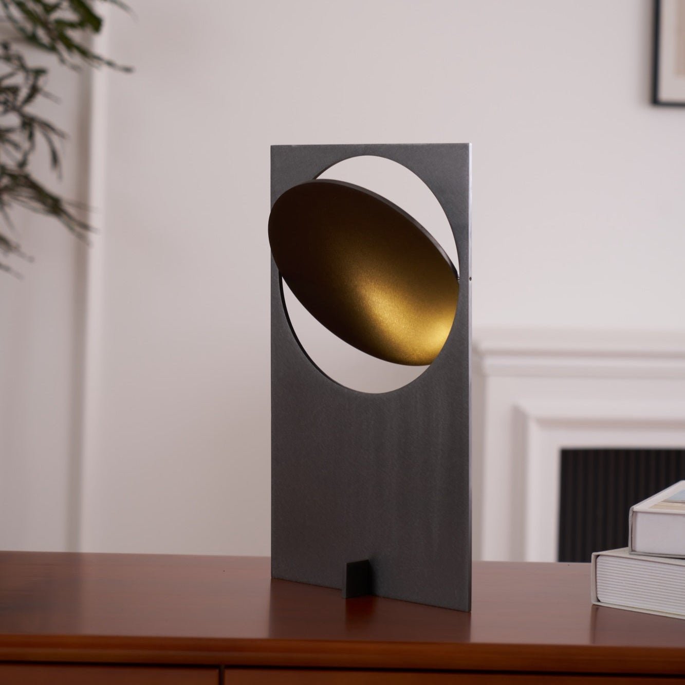 Terieriella Rotating Disc Table Lamp