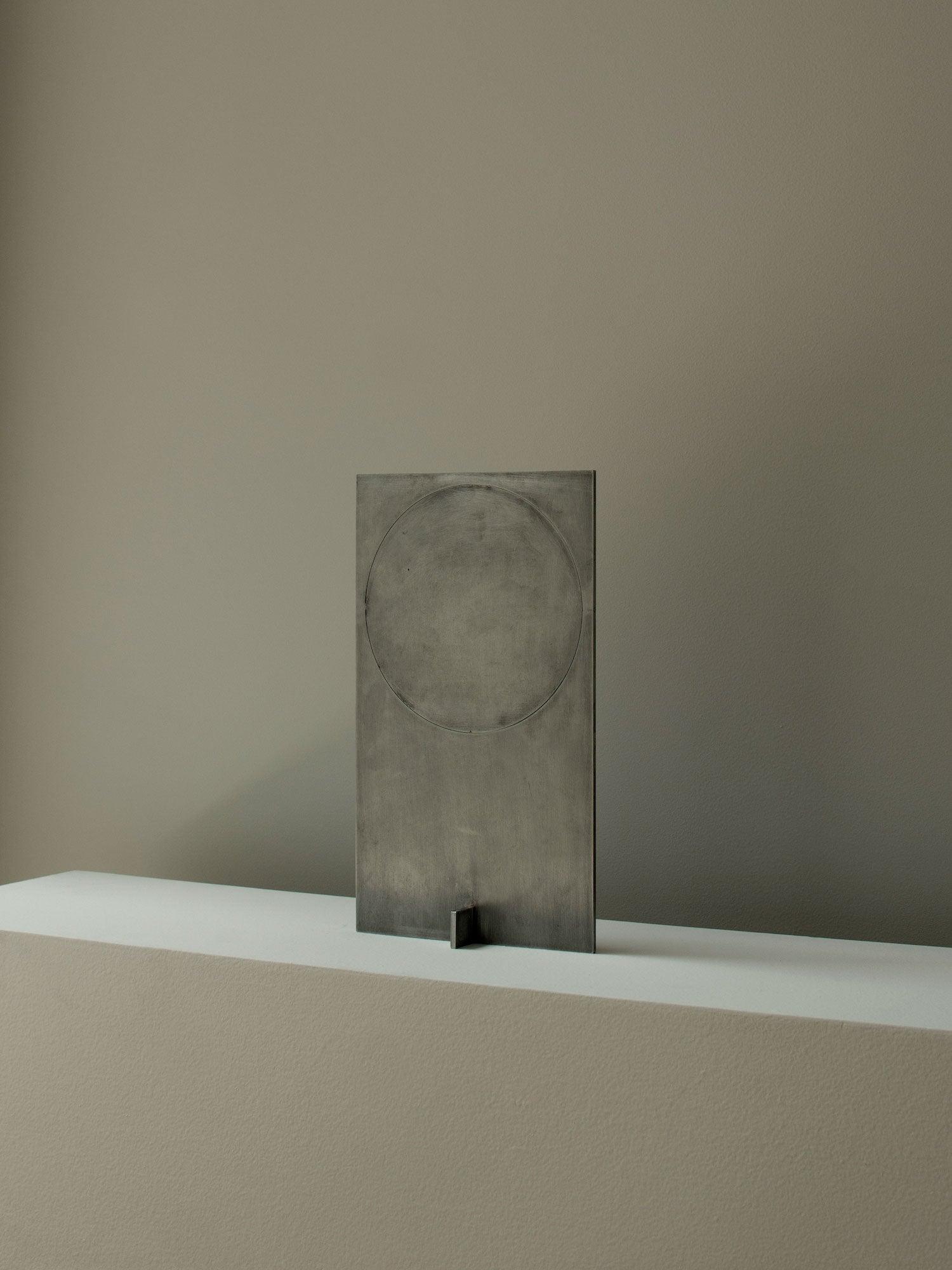 Terieriella Rotating Disc Table Lamp