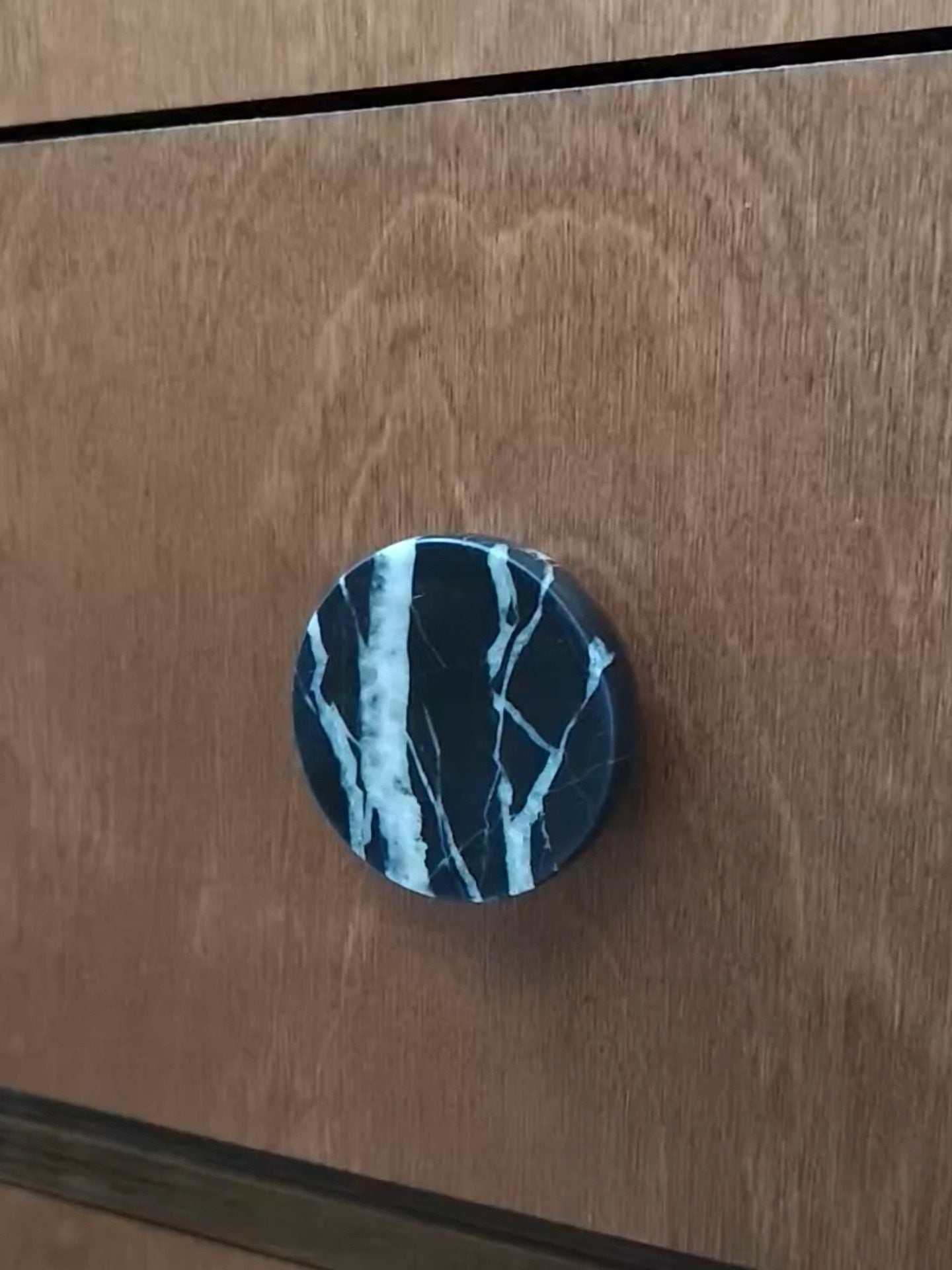 Nerarina Obsidian Core Marble Pull Handle