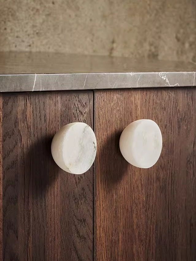 Nerarina Obsidian Core Marble Pull Handle