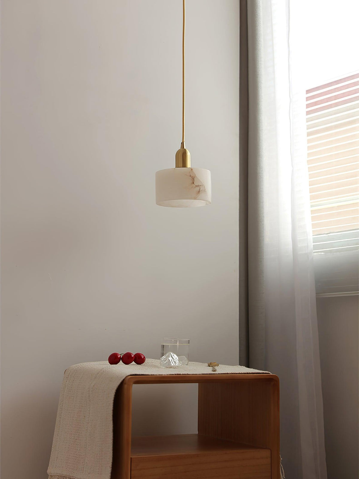 Fjara Alabaster Pendant Light