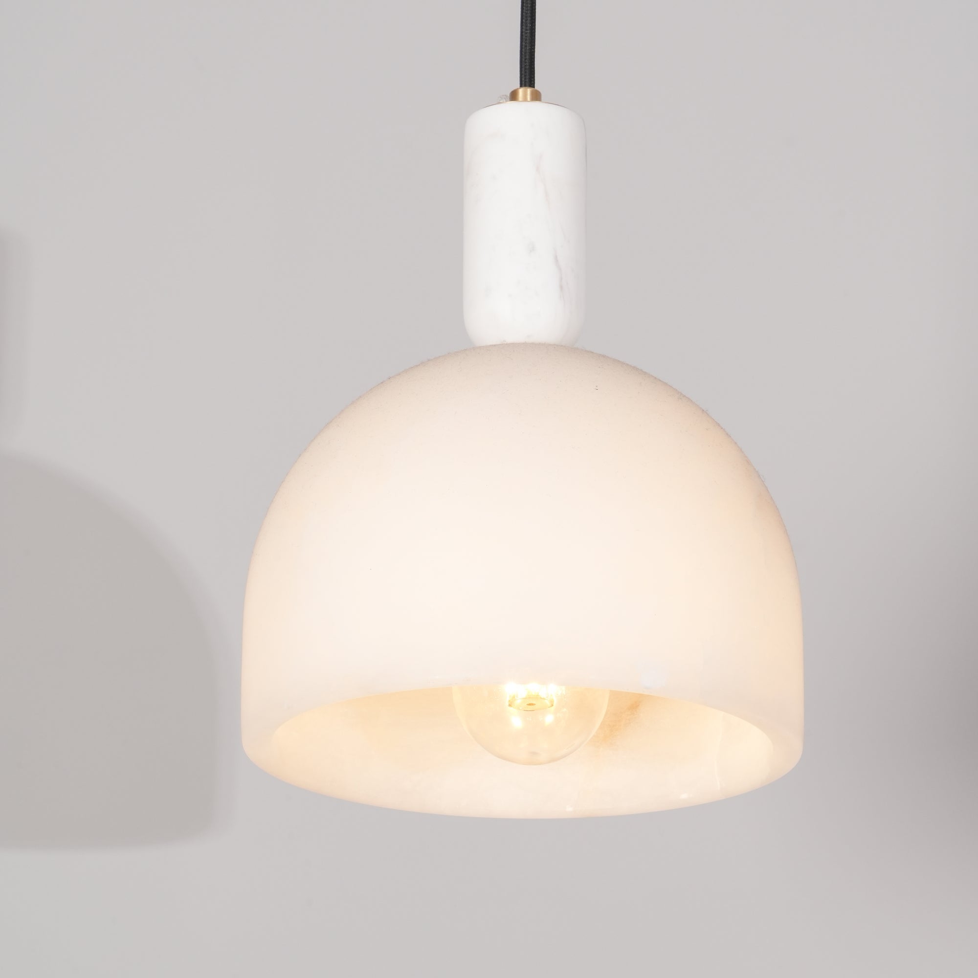 Ulcaris Alabaster Pendnat Light