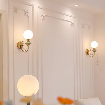 Whirl Chic Plug-in Wall Lamp