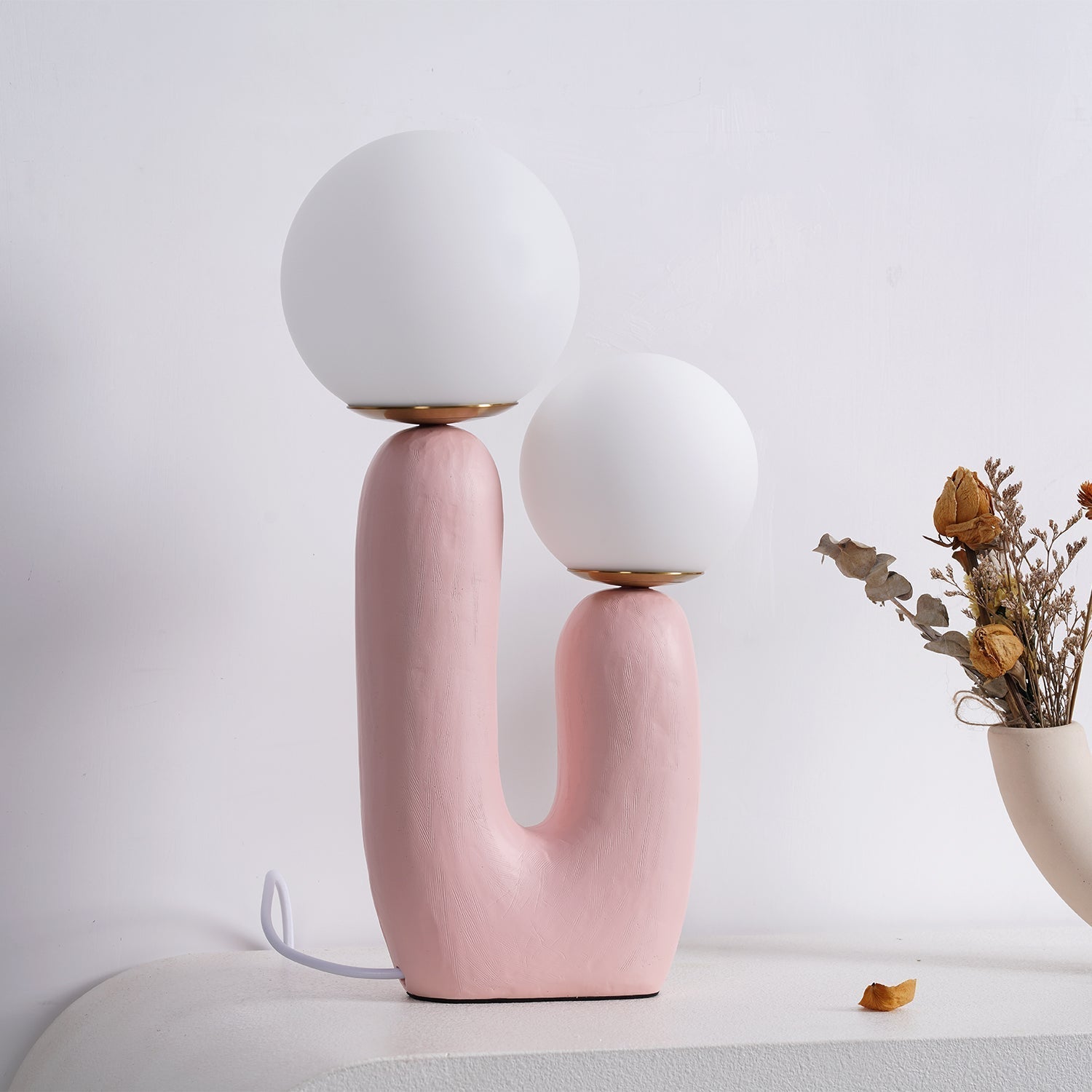 Elyrain Resin Artistic Table Lamp