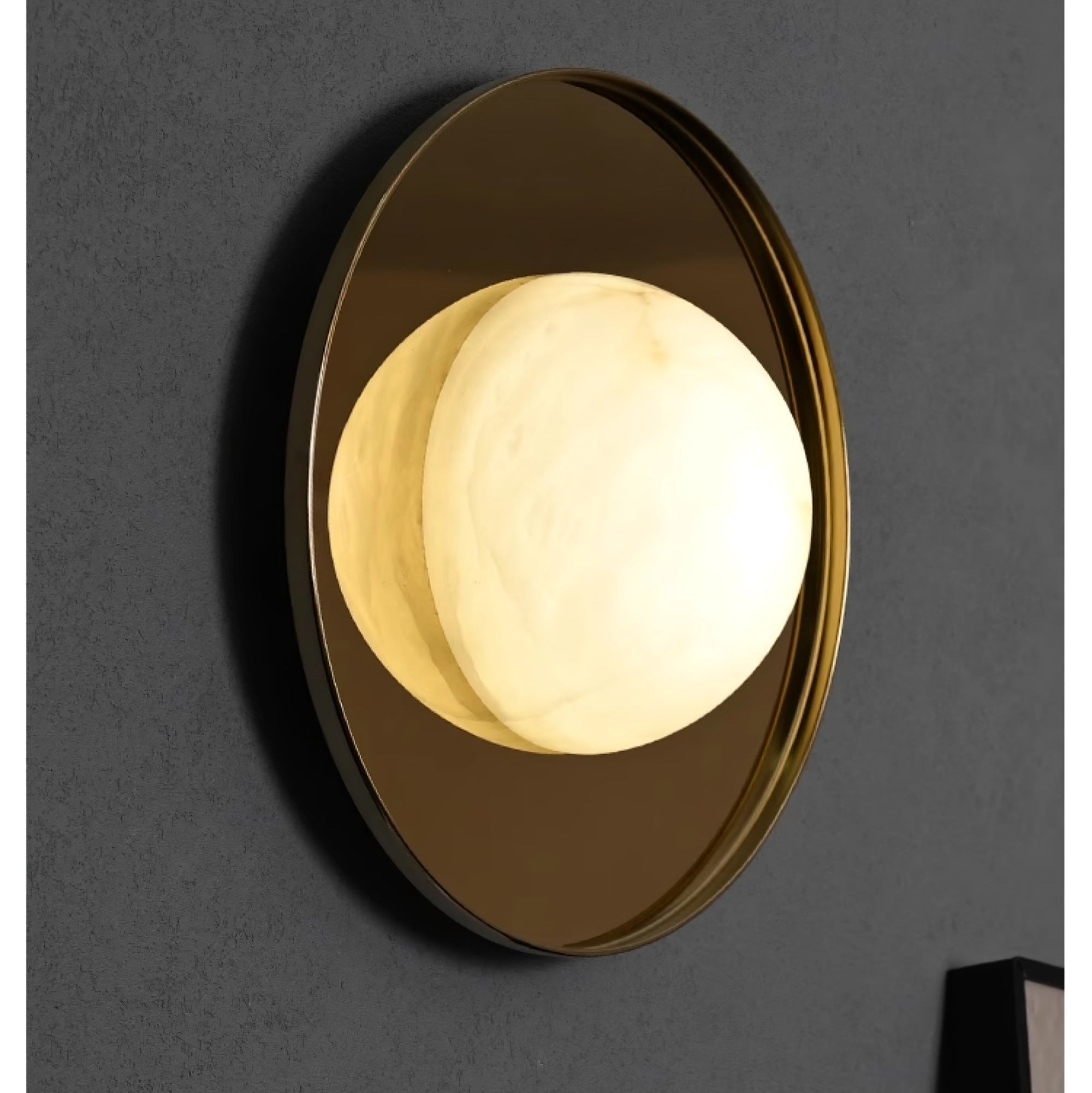 Nivereria Modern Alabaster Wall Light