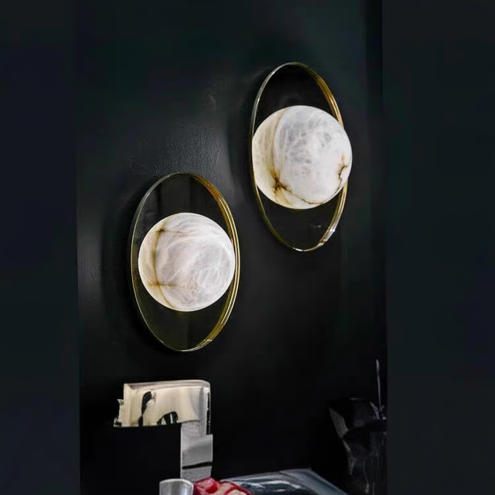 Nivereria Modern Alabaster Wall Light