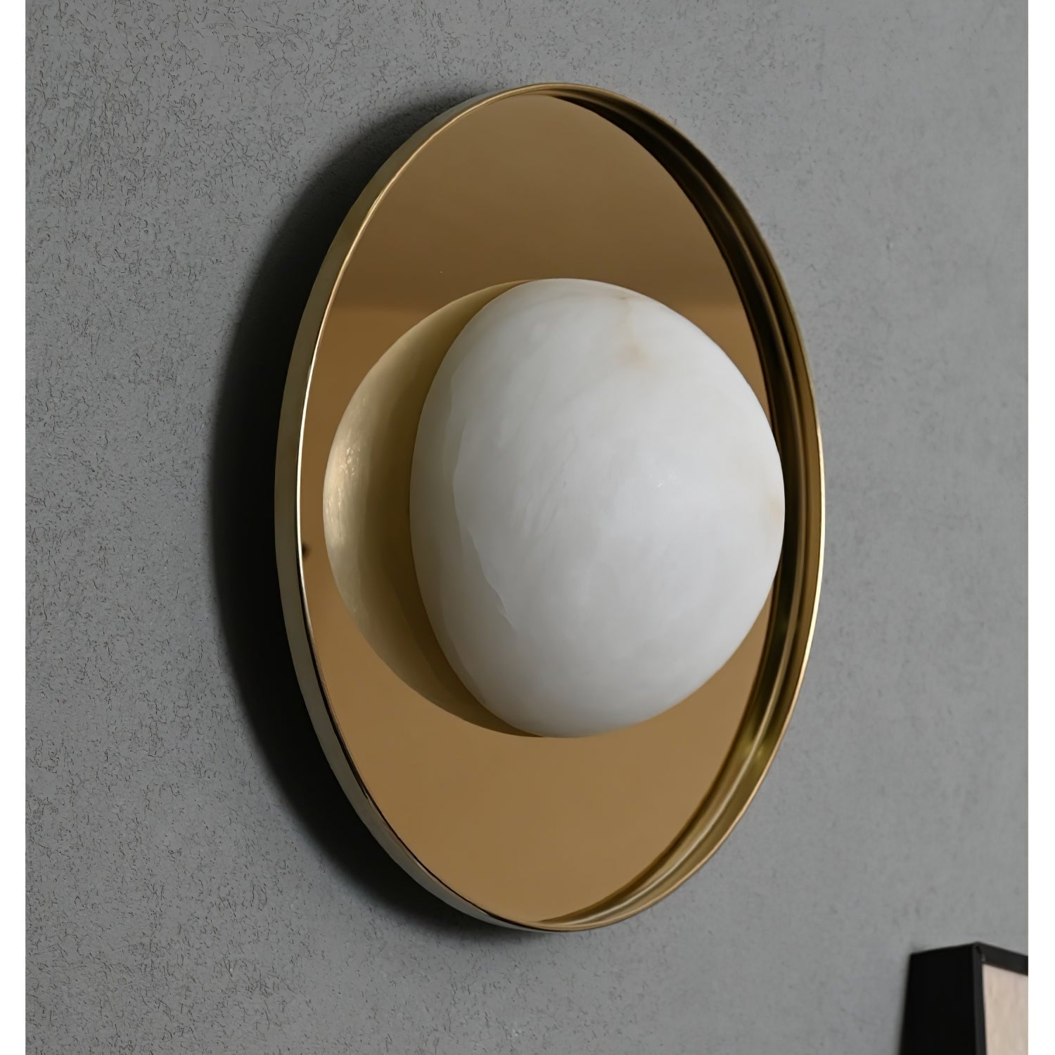 Nivereria Modern Alabaster Wall Light