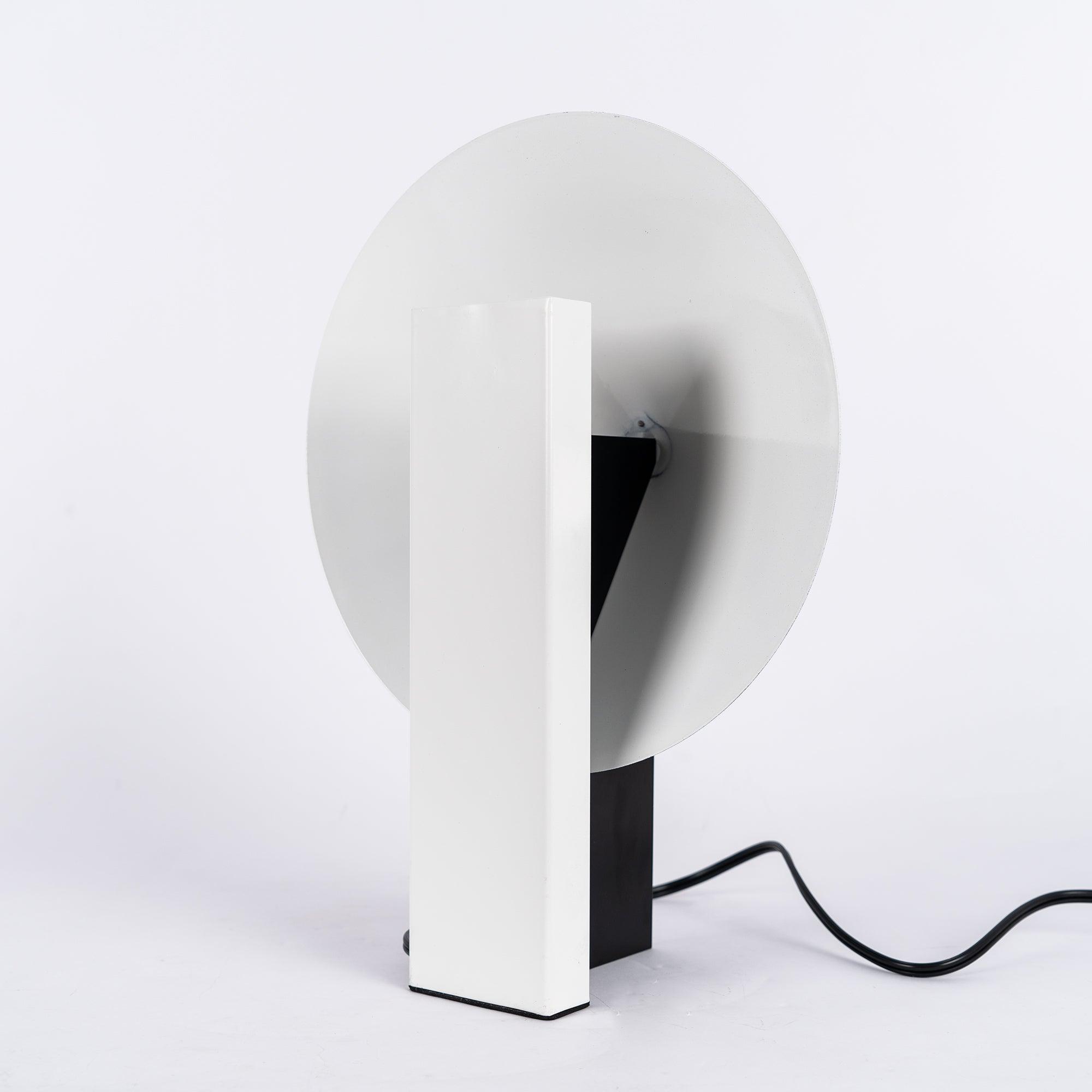 Cis Minimalist Table Lamp