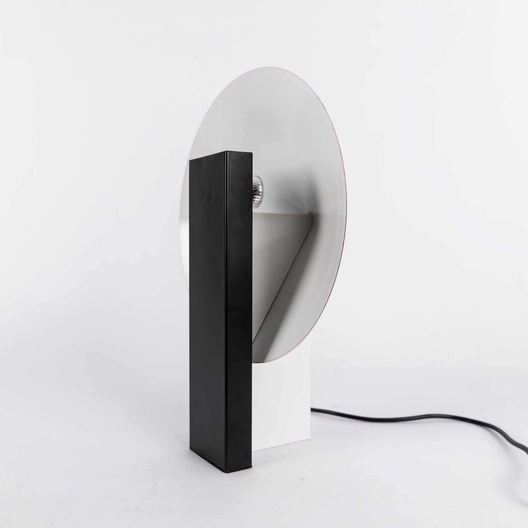Cis Minimalist Table Lamp