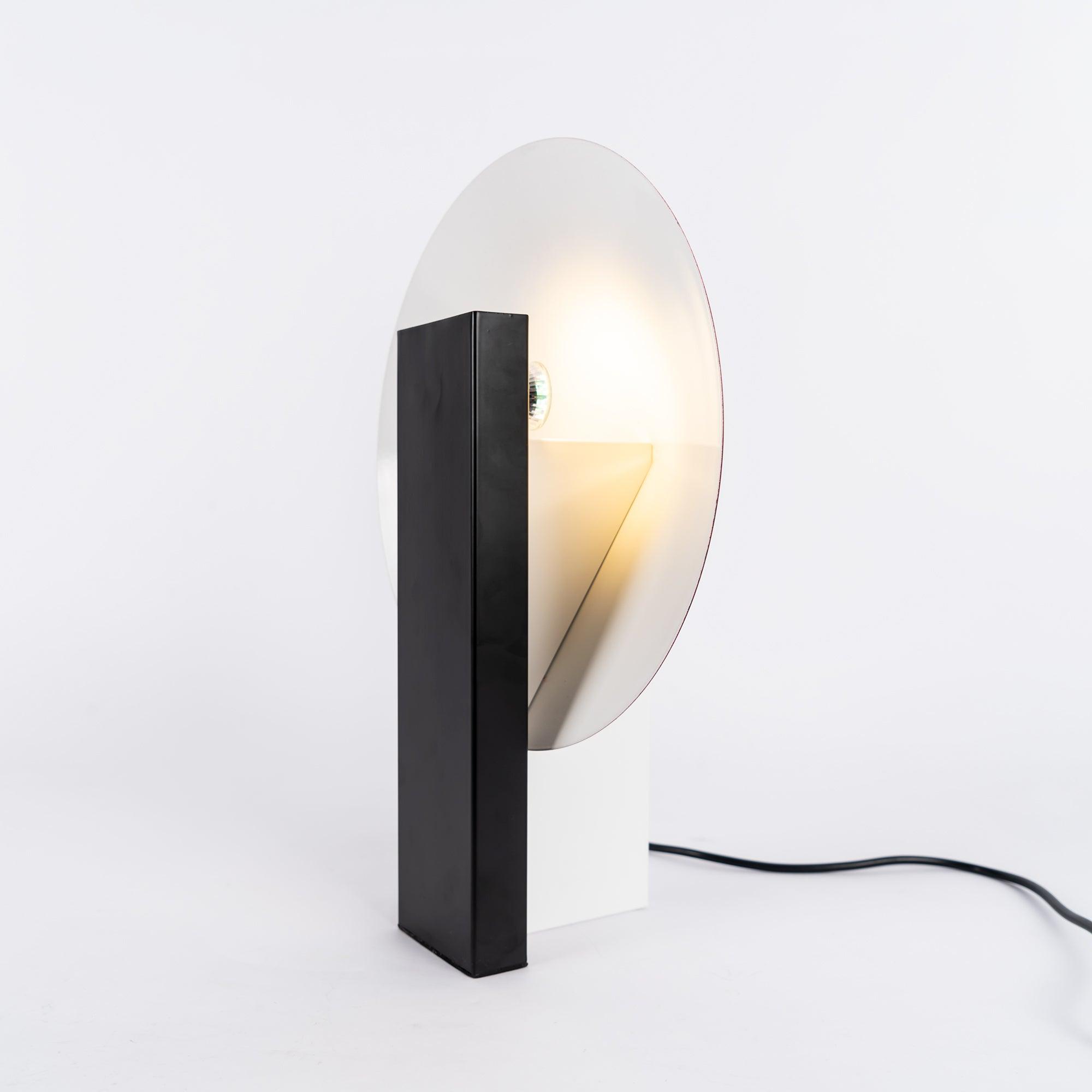 Cis Minimalist Table Lamp