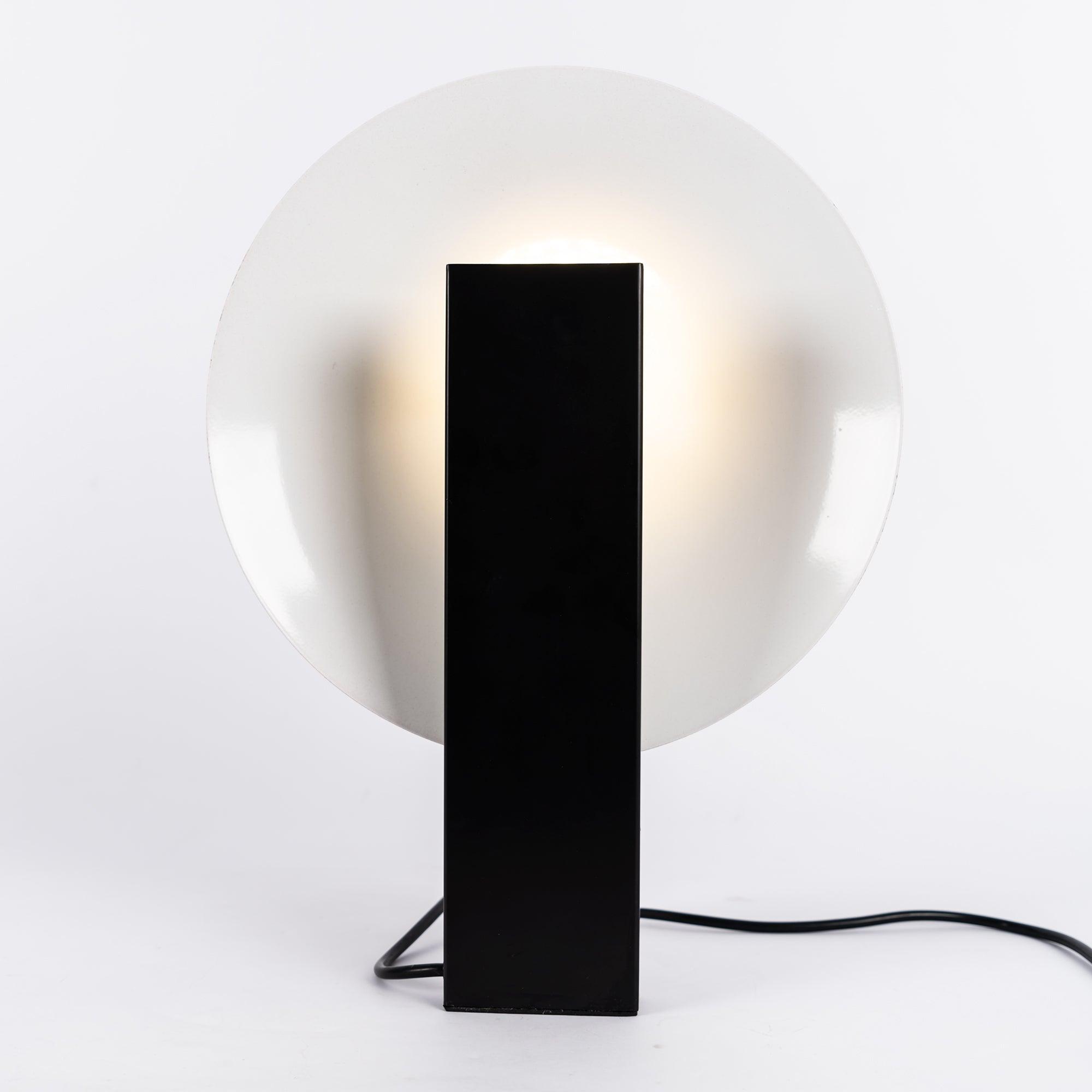 Cis Minimalist Table Lamp