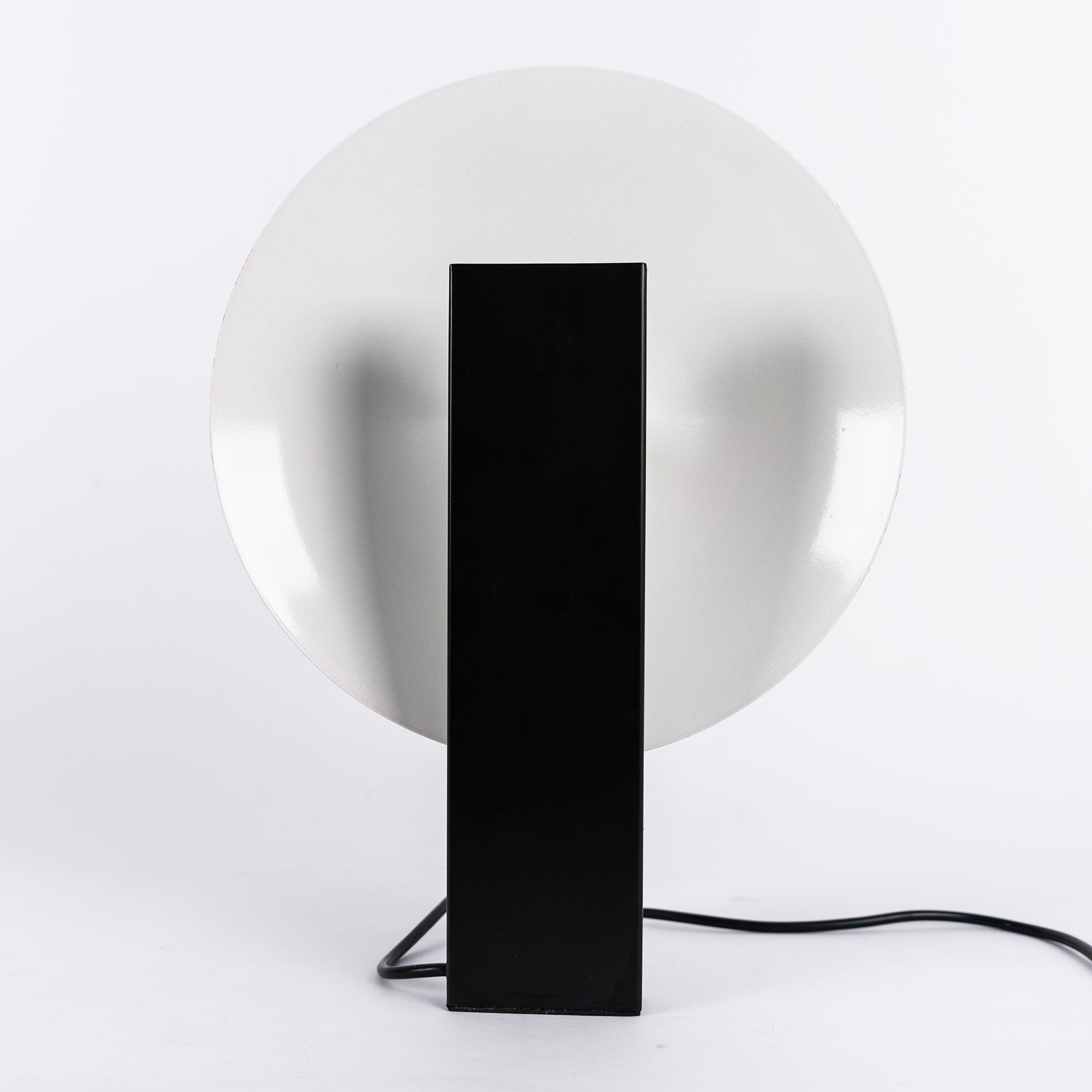 Cis Minimalist Table Lamp