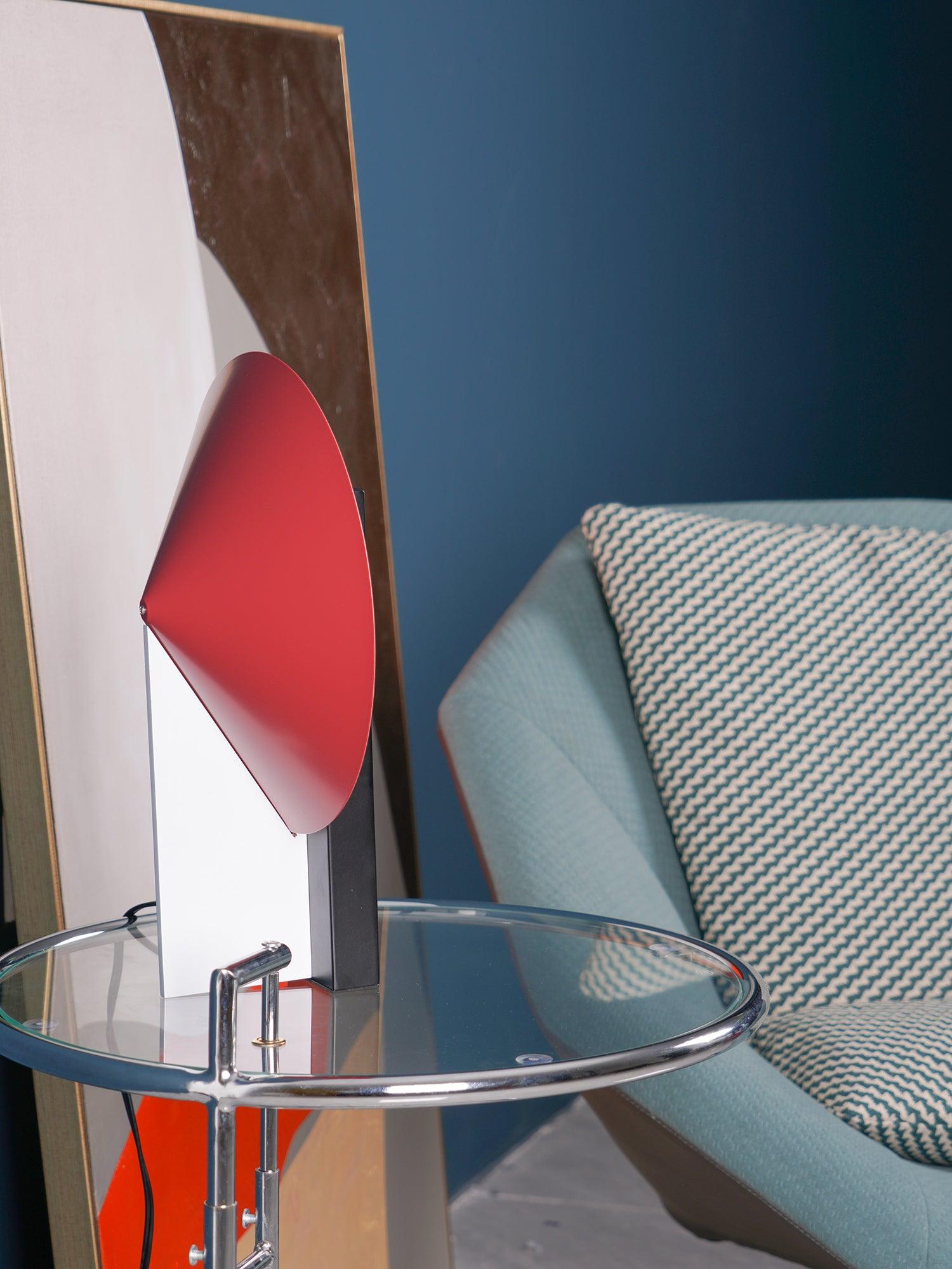 Cis Minimalist Table Lamp