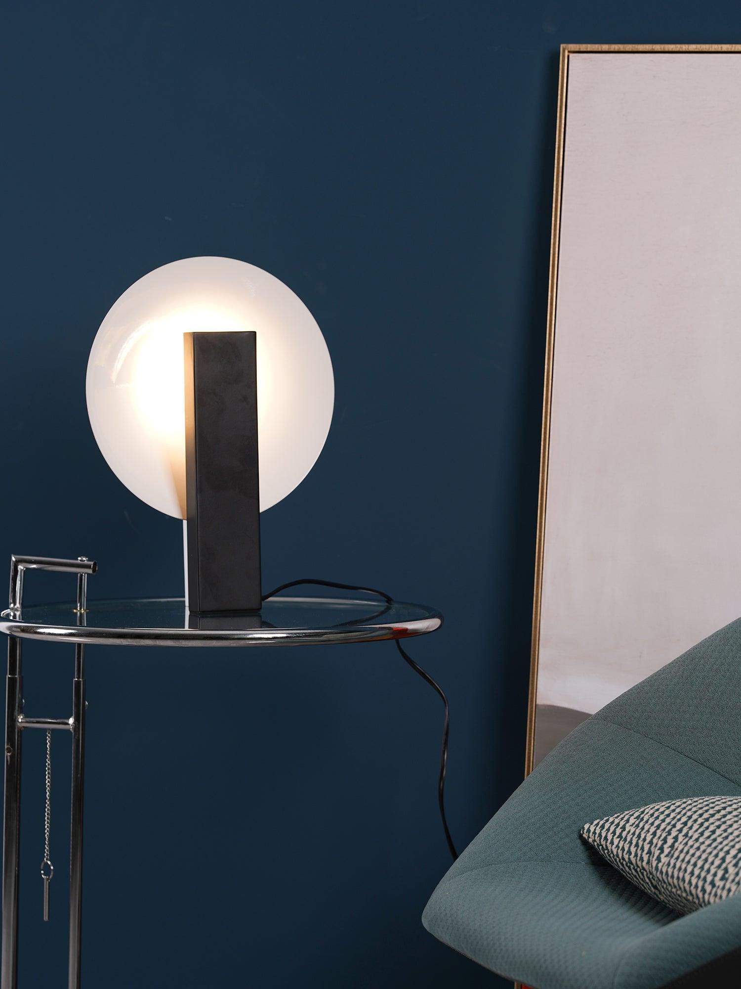 Cis Minimalist Table Lamp