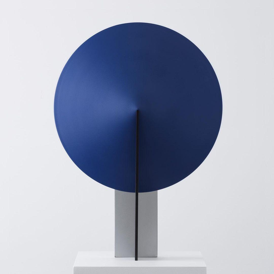 Cis Minimalist Table Lamp