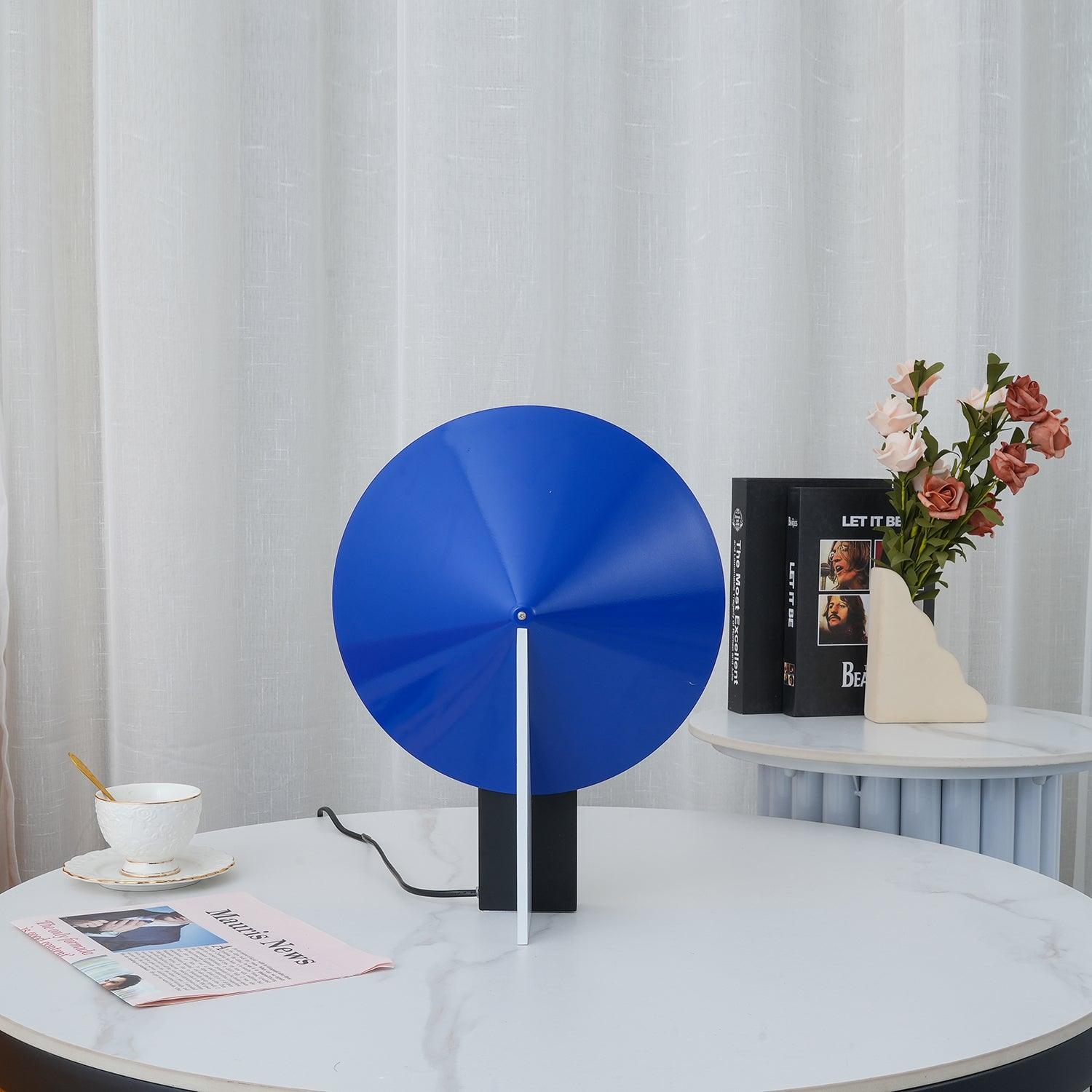 Cis Minimalist Table Lamp