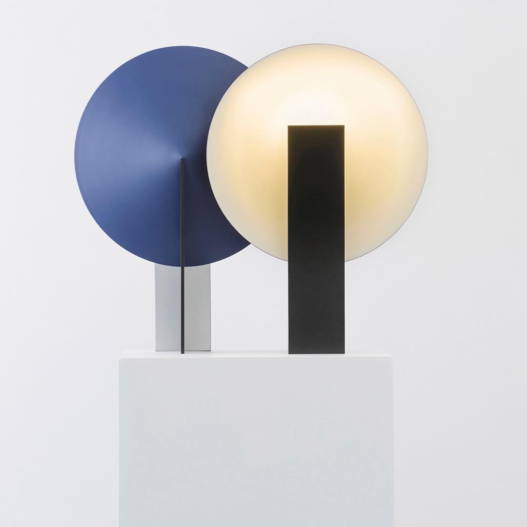 Cis Minimalist Table Lamp