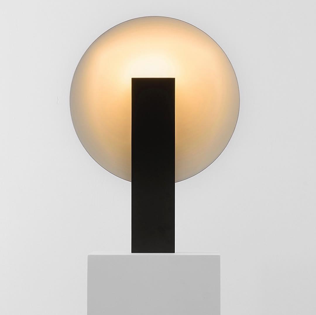Cis Minimalist Table Lamp