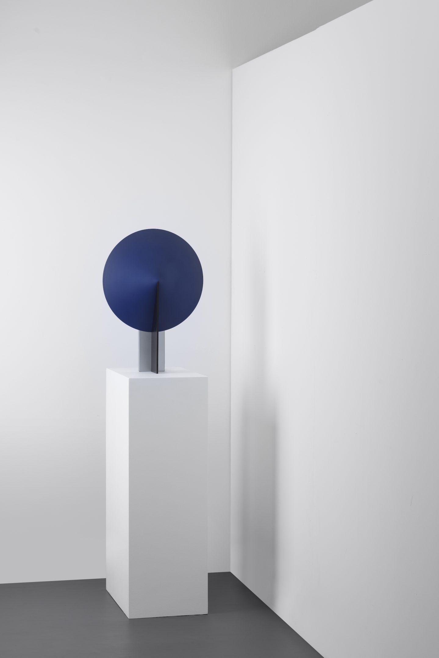 Cis Minimalist Table Lamp