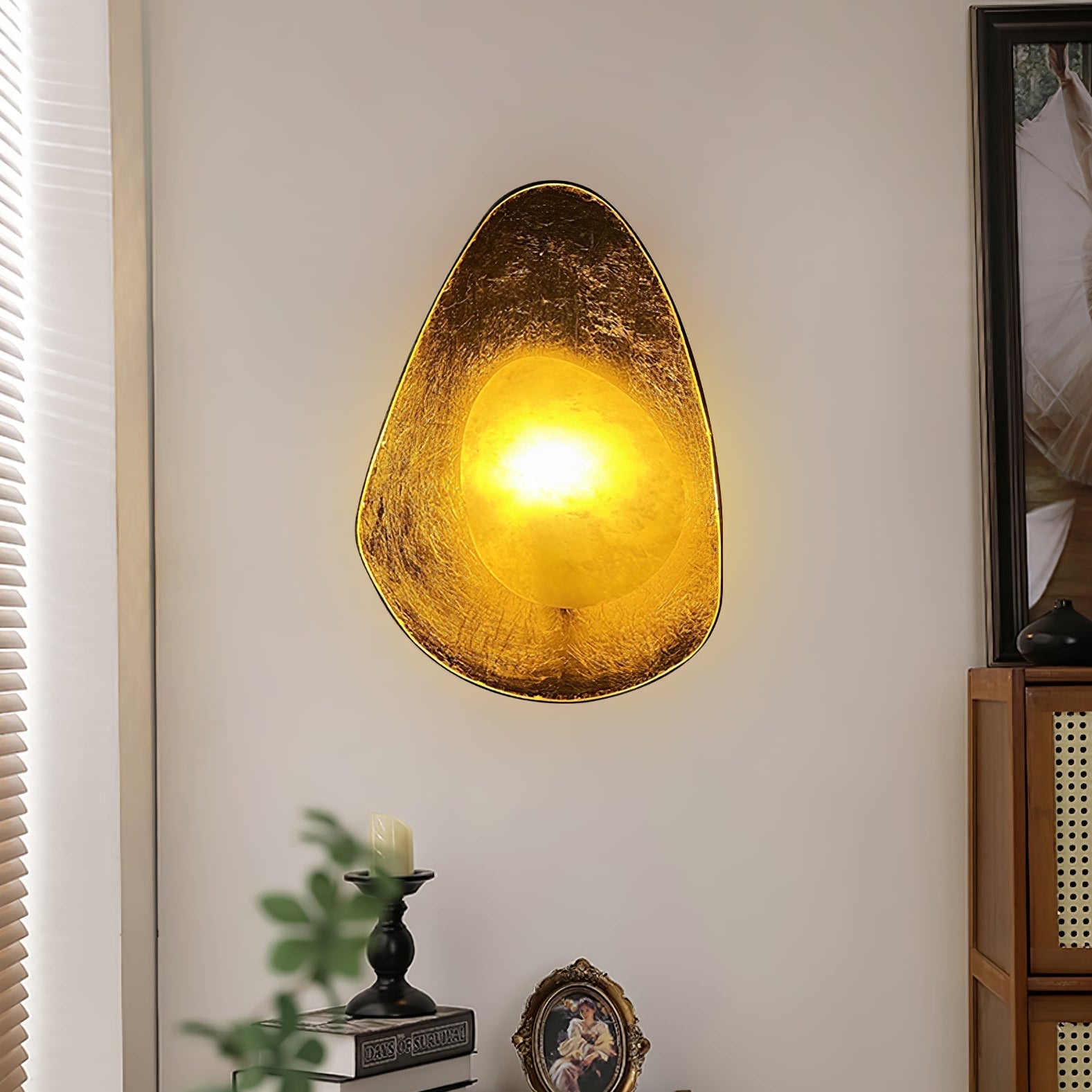 Tenbryn Organic Gilded Pebble Alabaster Sconce
