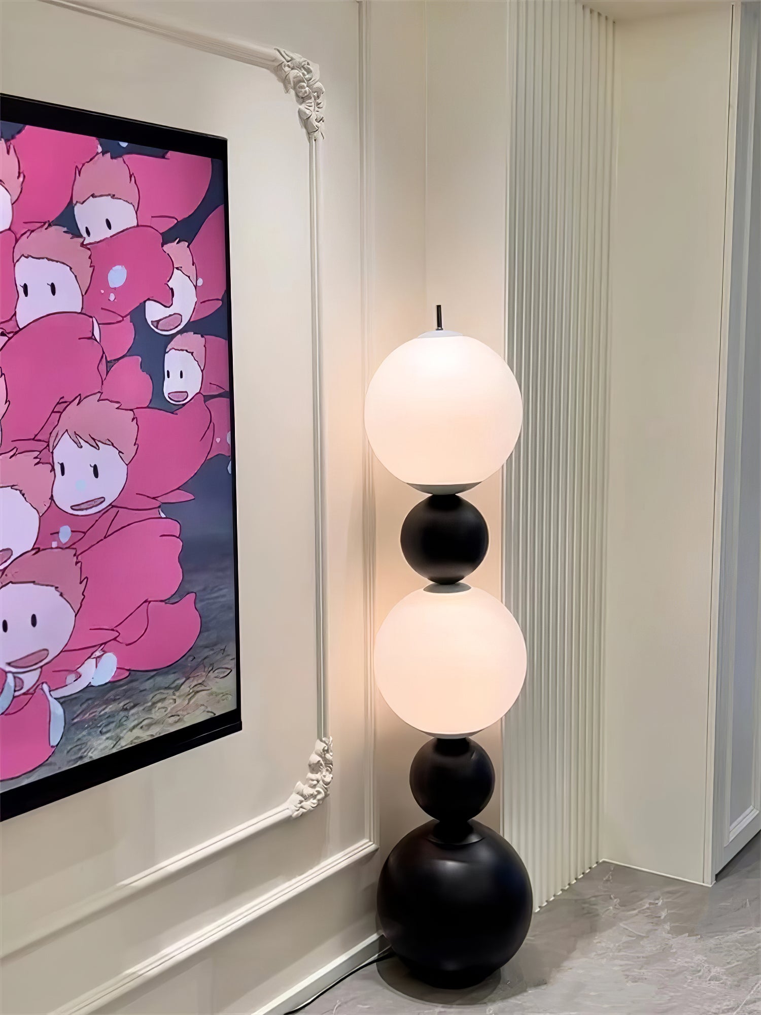 Ervynel Spherical Black Floor Lamp